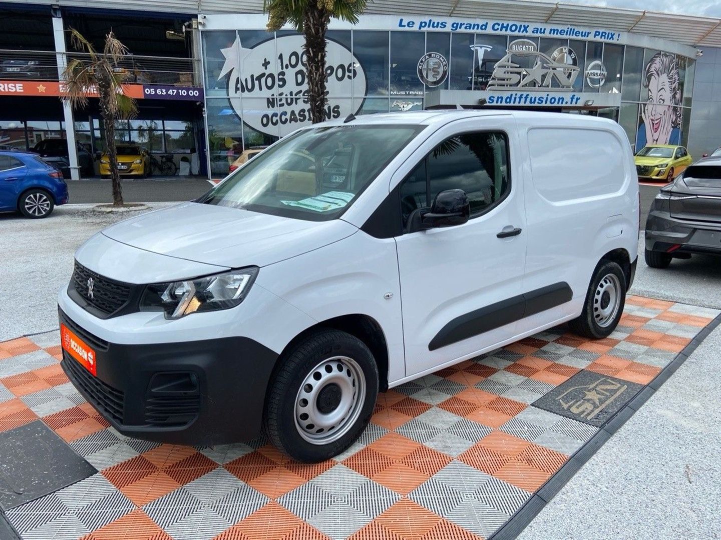 PEUGEOT PARTNER FOURGON - BLUEHDI 130 EAT8 3 PL GPS CAMÉRA ATTELAGE (2024)