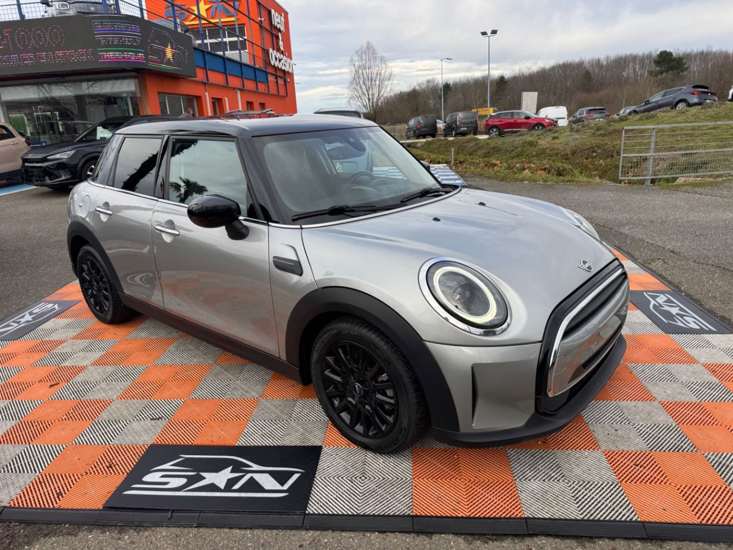 MINI MINI - 1.5 136 BVA COOPER GPS Toit Noir JA 16" Noires 5P