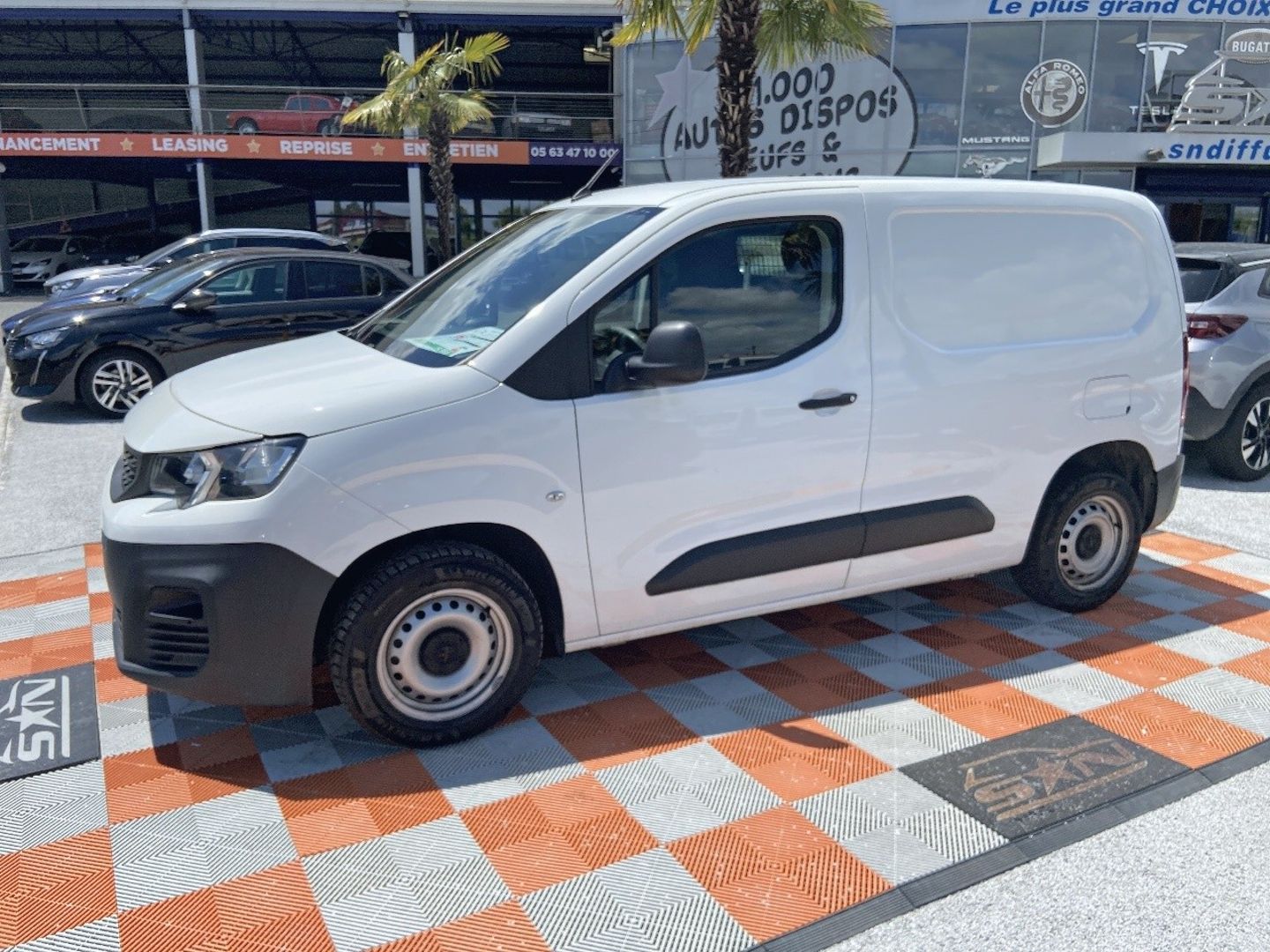 PEUGEOT PARTNER FOURGON - BLUEHDI 75 PREMIUM STANDARD CLIM PTE LAT VITRÉ PTE AR VITRÉES (2019)