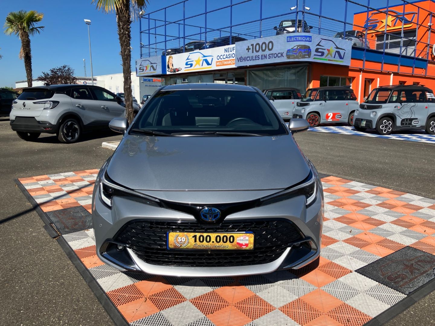 TOYOTA COROLLA - 1.8 HYBRIDE 140 DESIGN CAMÉRA (2023)