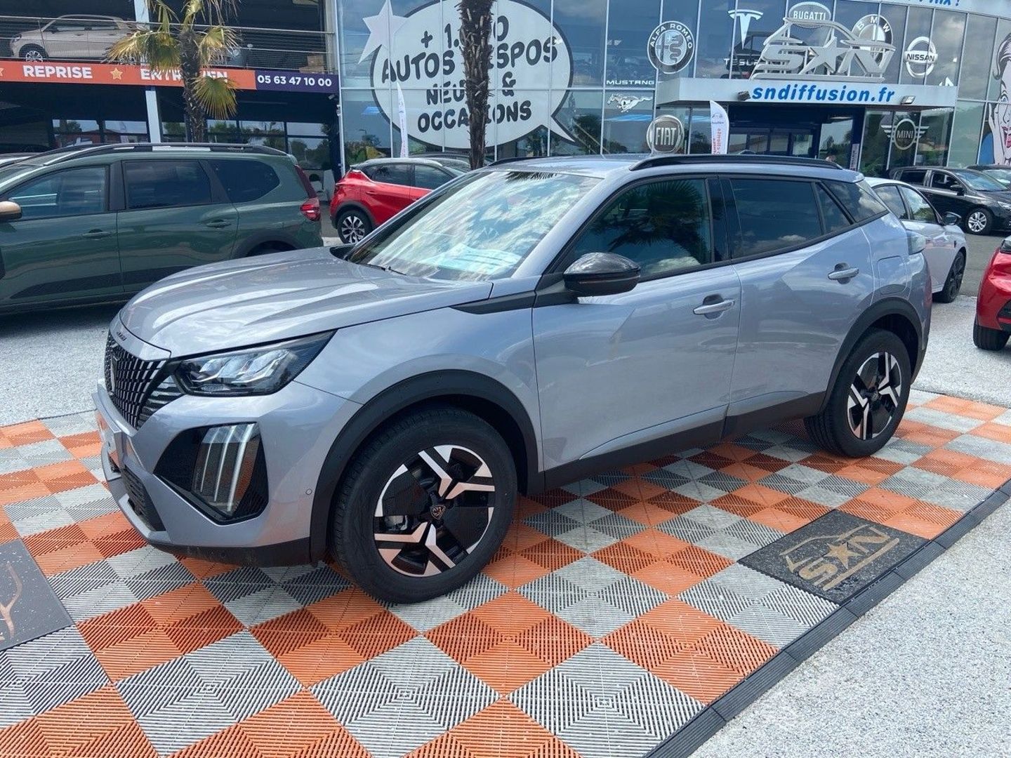 PEUGEOT 2008 - II (2) 1.2 HYBRID 145 ALLURE PACK VISION & NAVIGATION & ACCES (2025)