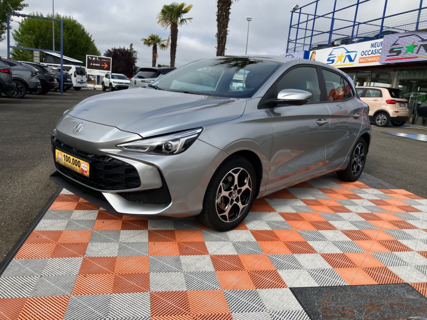 MG MG3 1.5 HYBRID + 195 COMFORT GPS Caméra JA 16"
