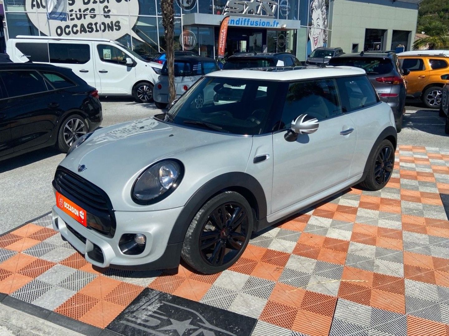 MINI COOPER - FINITION JOHN COOPER WORKS (2018)