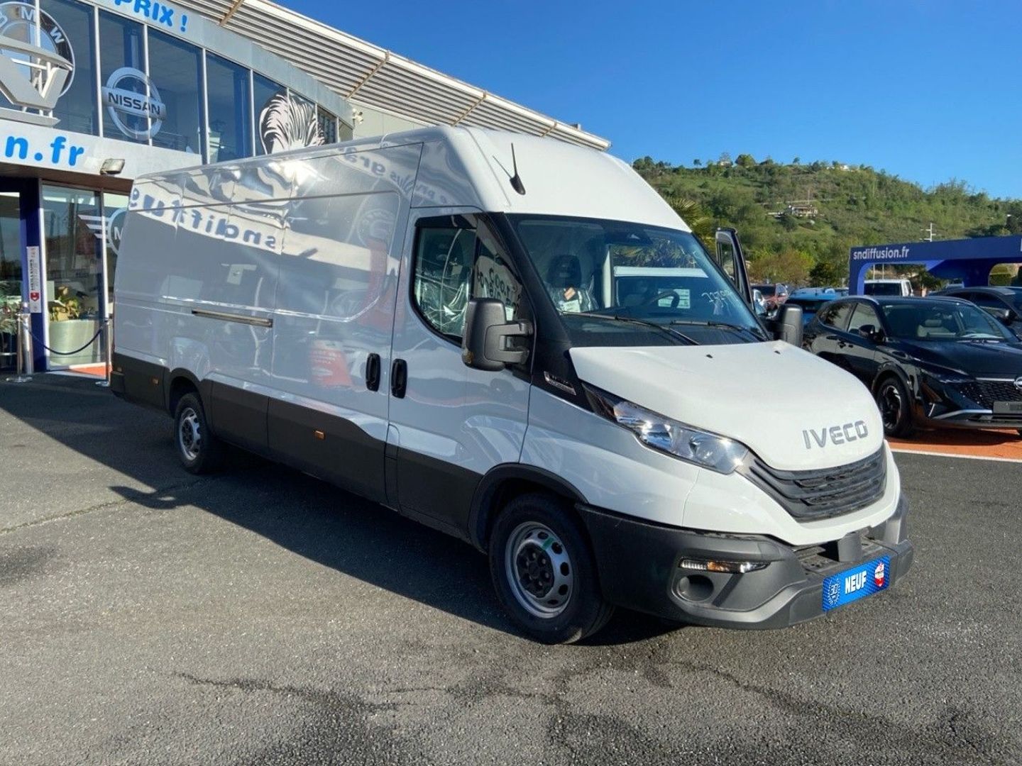 IVECO DAILY 35S FOURGON - 35S18 3.0 16m3 H2 180 HI MATIC BVA Clim Caméra Regul 37075HT