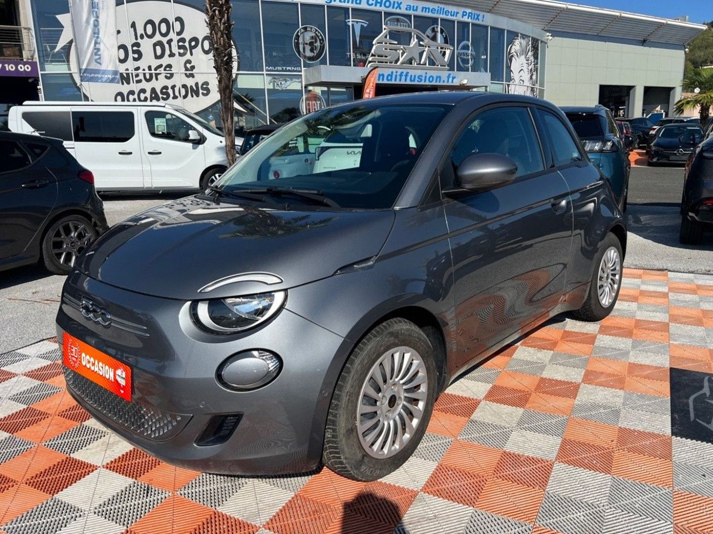 FIAT 500 E - ELECTRIQUE 118 NOUVELLE 500 BATTERIE 42KWH CAMÉRA RADARS (2023)