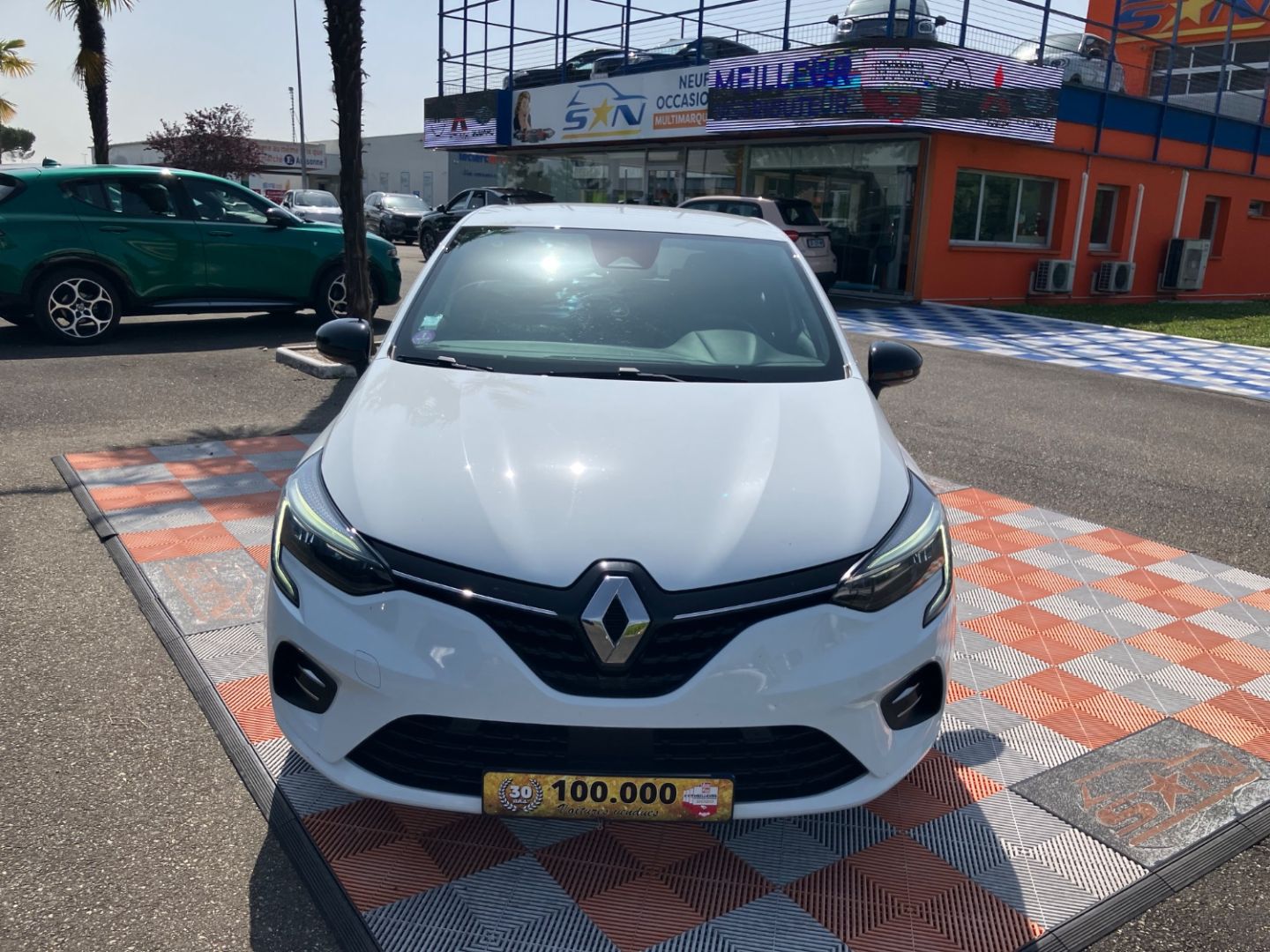 RENAULT CLIO - E-TECH 140 BVA LIMITED CAMÉRA RADARS AV-AR ATTELAGE (2021)