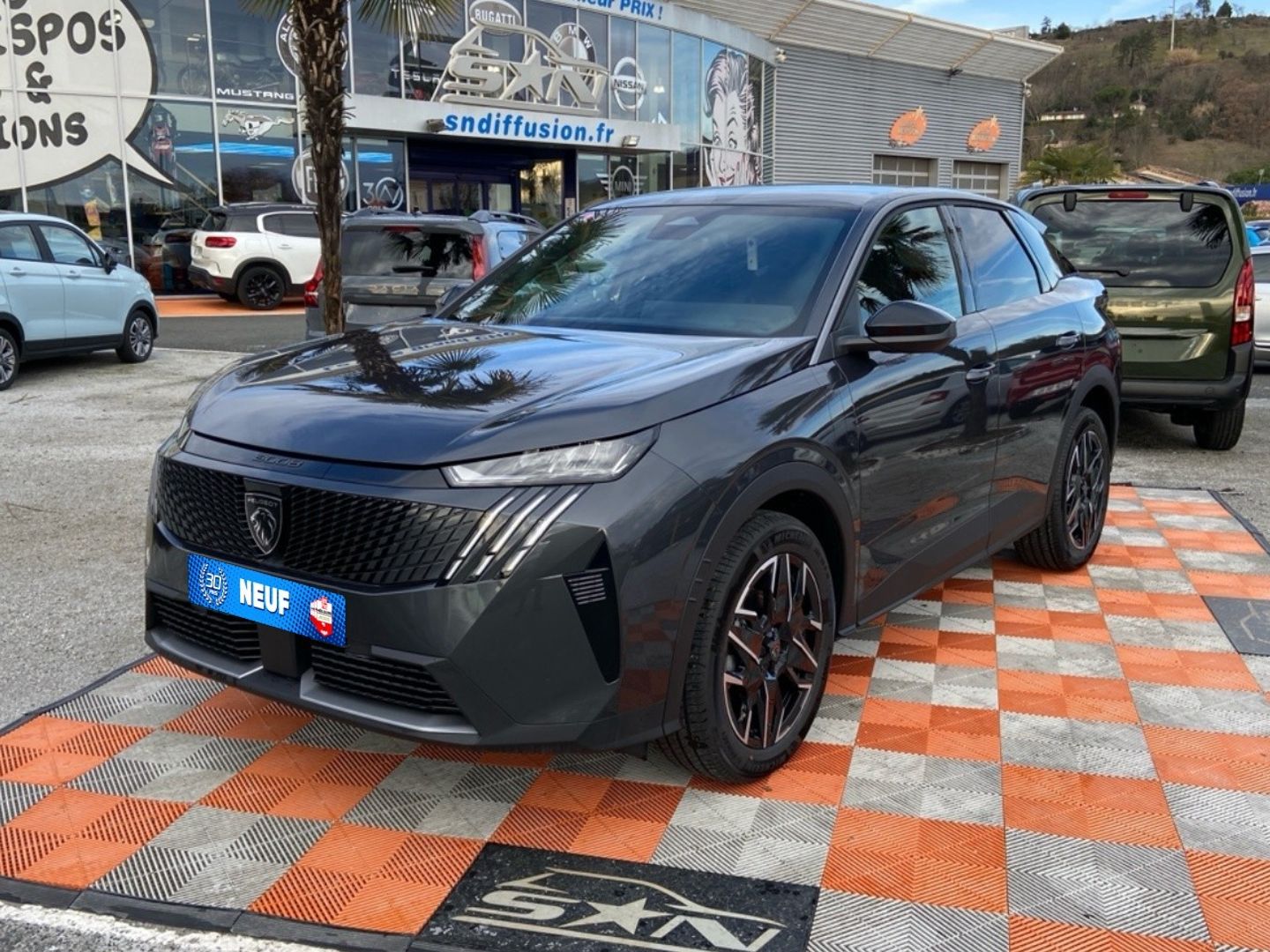 PEUGEOT 3008 - NEW Hybrid 145 e-DCS6 ALLURE PACK PANORAMIC NAVIGATION Sièges AGR