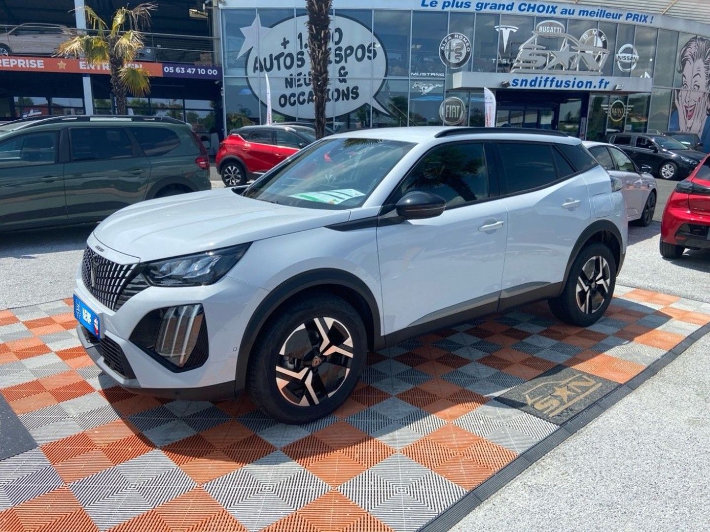 PEUGEOT 2008 - II (2) 1.2 HYBRID 145 ALLURE PACK VISION & NAVIGATION & ACCES (2025)