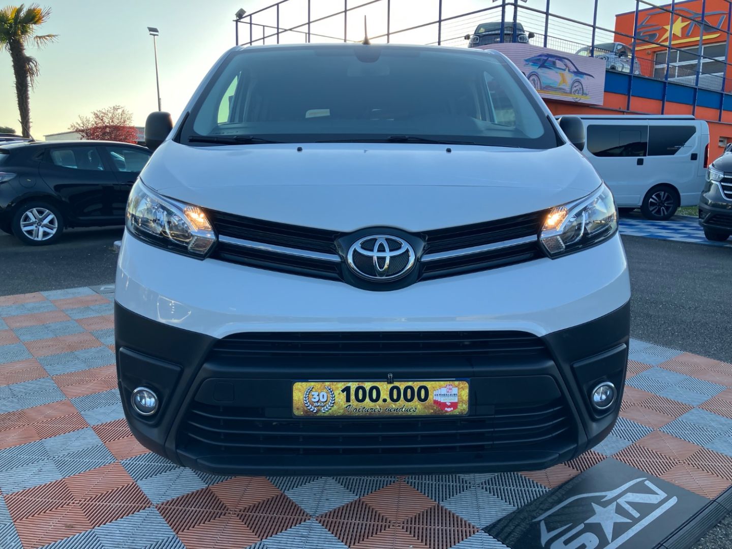 TOYOTA PROACE VERSO - 2.0 D-4D 140 BV6 Dynamic Confort Combi Long 9 Places GPS