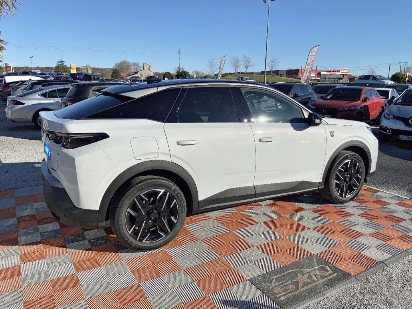 PEUGEOT 3008 - Hybrid 145 e-DCS6 GT Toit Alcantara Executive Pack 360° Vision & Drive Assist Plus