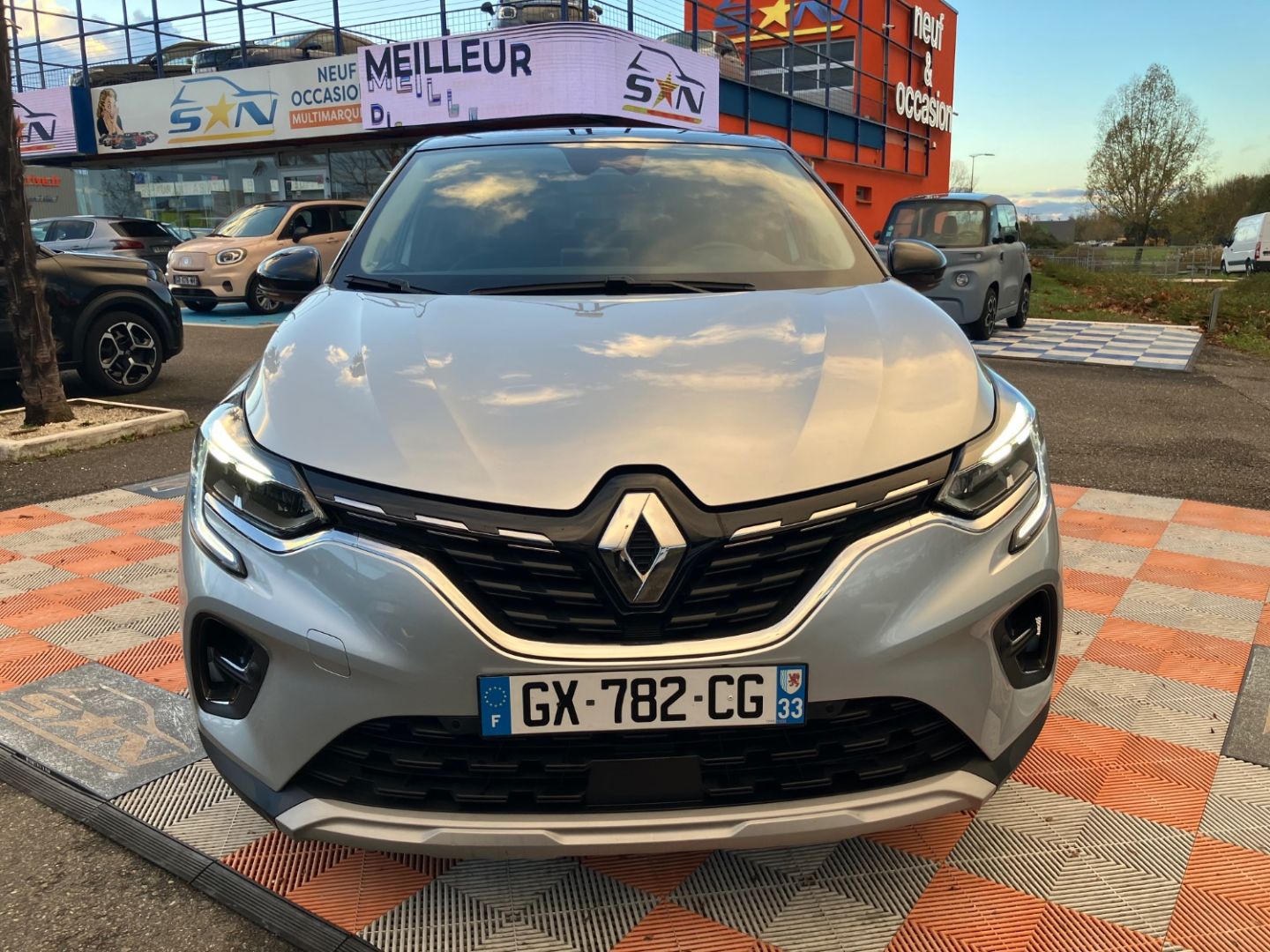 RENAULT CAPTUR - TCe 90 BV6 TECHNO GPS 9.3" Caméra