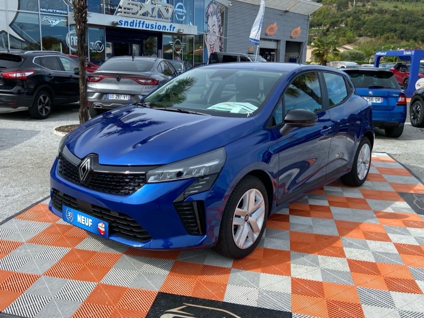 RENAULT CLIO - V DCi 100 BV6 EVOLUTION Ecran Caméra Radar Roue de Secours