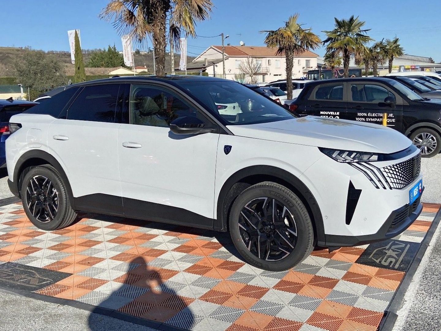 PEUGEOT 3008 - Hybrid 145 e-DCS6 GT Toit Alcantara Executive Pack 360° Vision & Drive Assist Plus