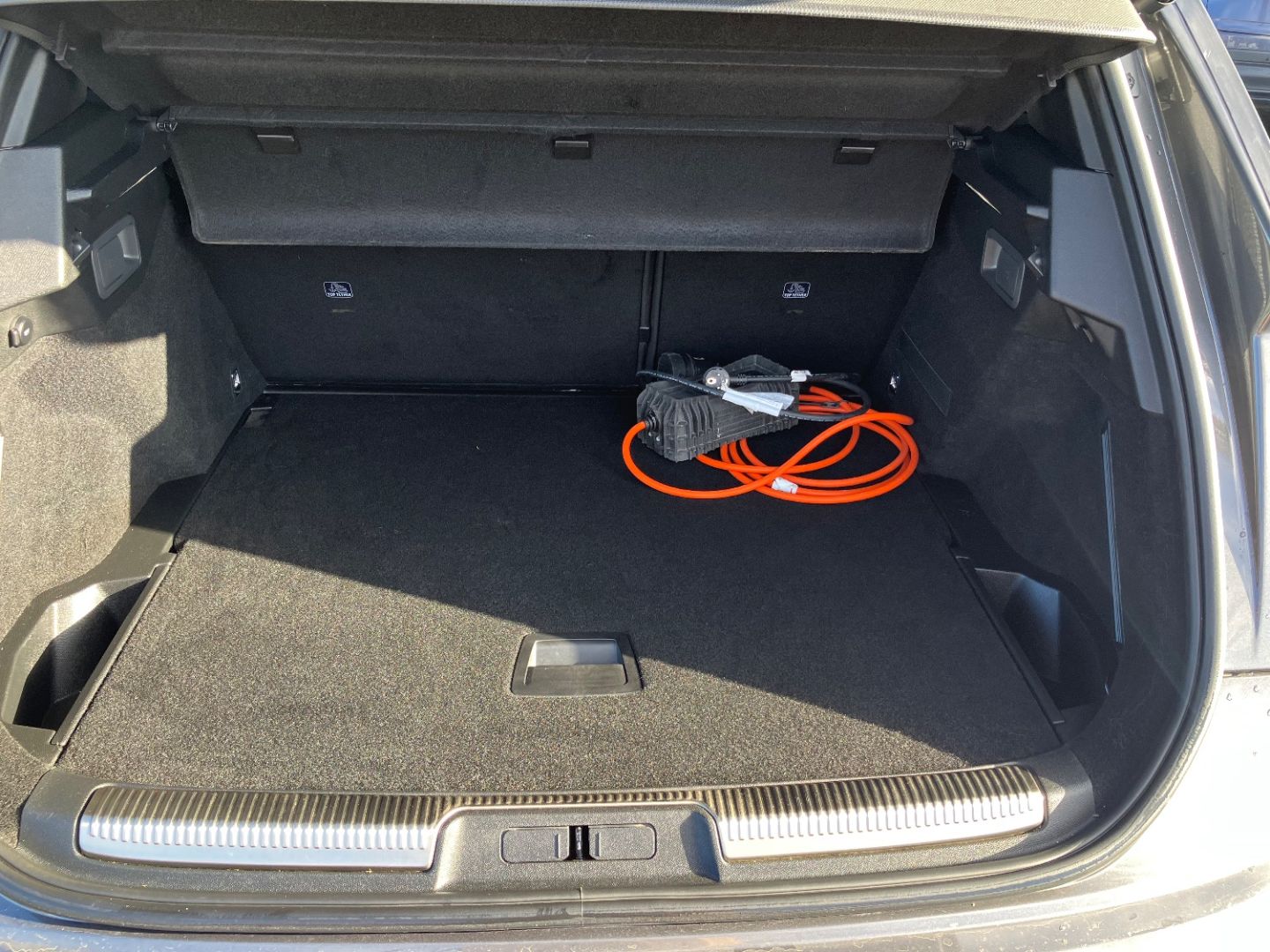 DS DS7 CROSSBACK - E-TENSE 225 EAT8 RIVOLI CUIR Hayon JA 20" 1°Main