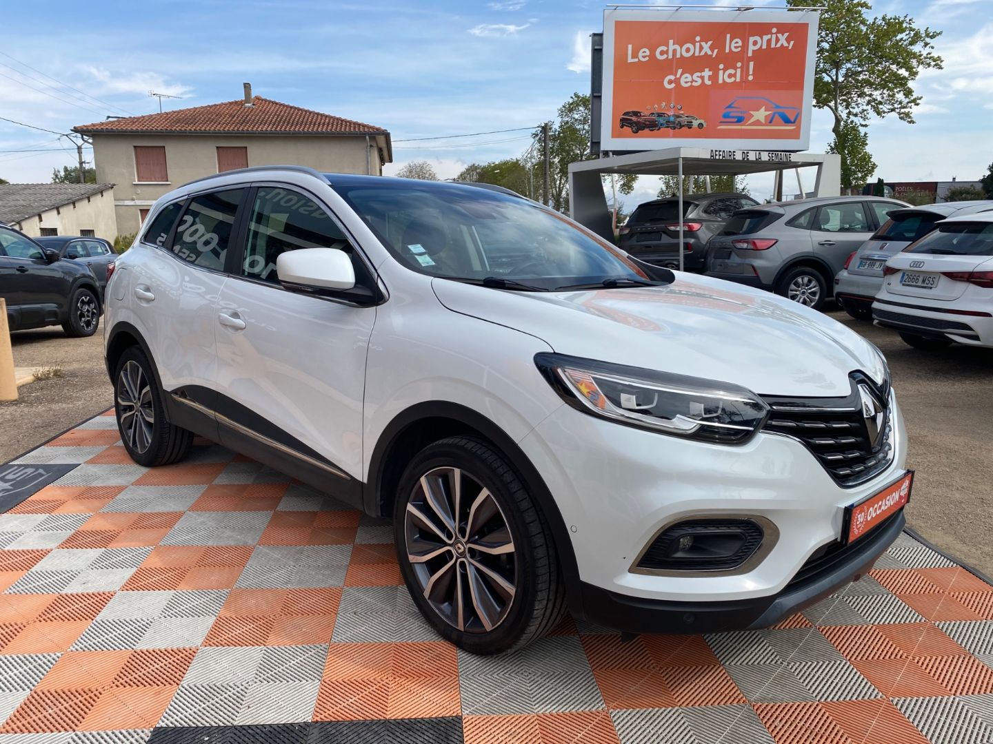 RENAULT KADJAR - BlueDCi 115 BV6 INTENS TOIT PANO
