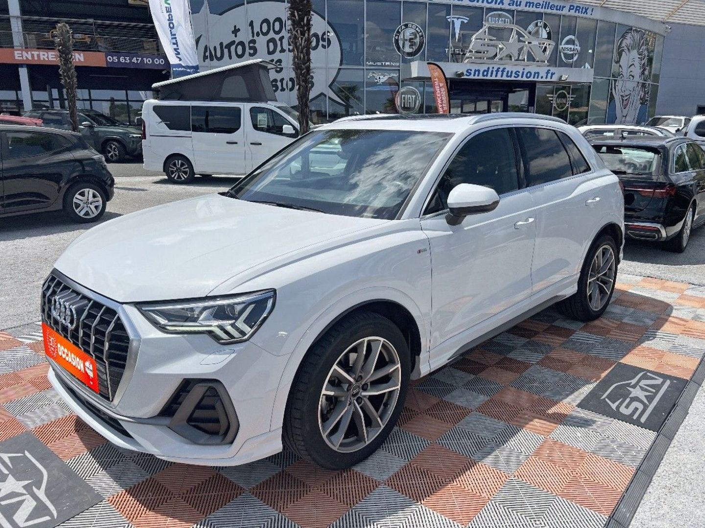 AUDI Q3 - 35 TDI 150 S-Tronic7 S LINE JA19 Matrix LED 1 ère main (13 Options)