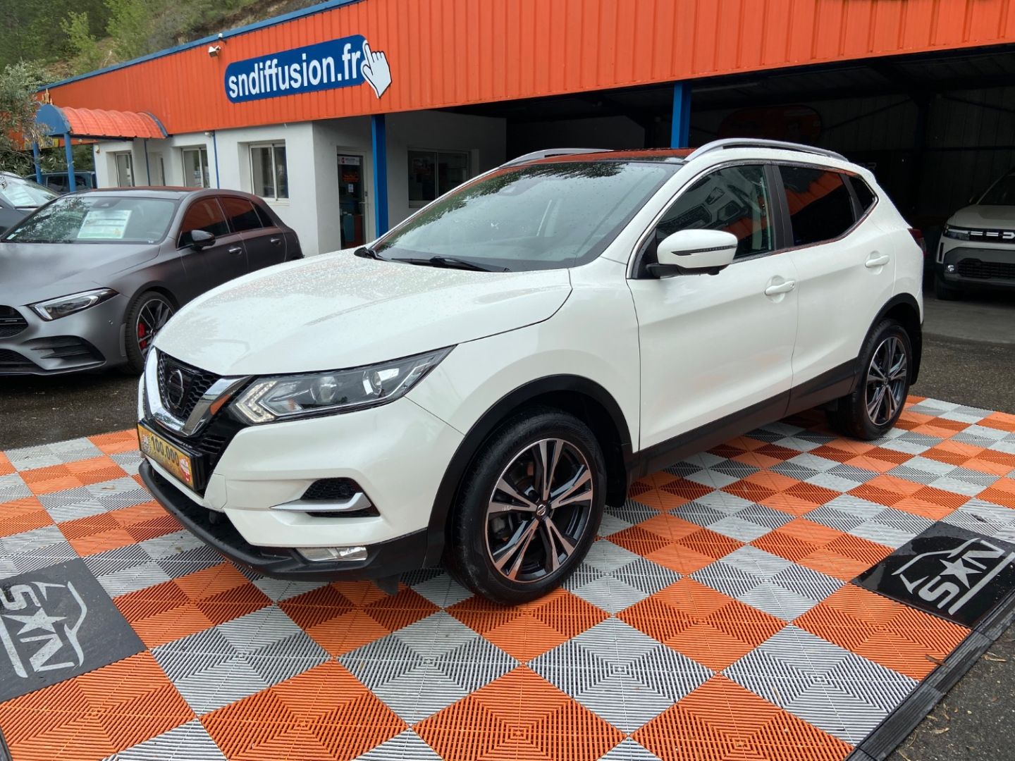 NISSAN QASHQAI - 1.2 DIG-T 115 N-CONNECTA TOIT PANO FULL LED
