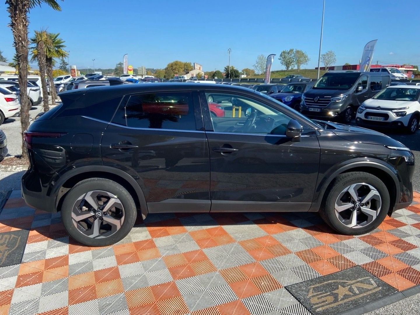 NISSAN QASHQAI - Mild Hybrid 158 X-TRONIC N-CONNECTA Hayon GPS Caméra 360° Pack Hiver