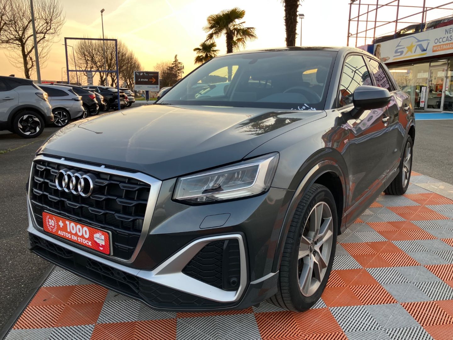 AUDI Q2 - 30 TDI 116 S LINE Ext GPS Caméra Hayon Keyless JA 18"