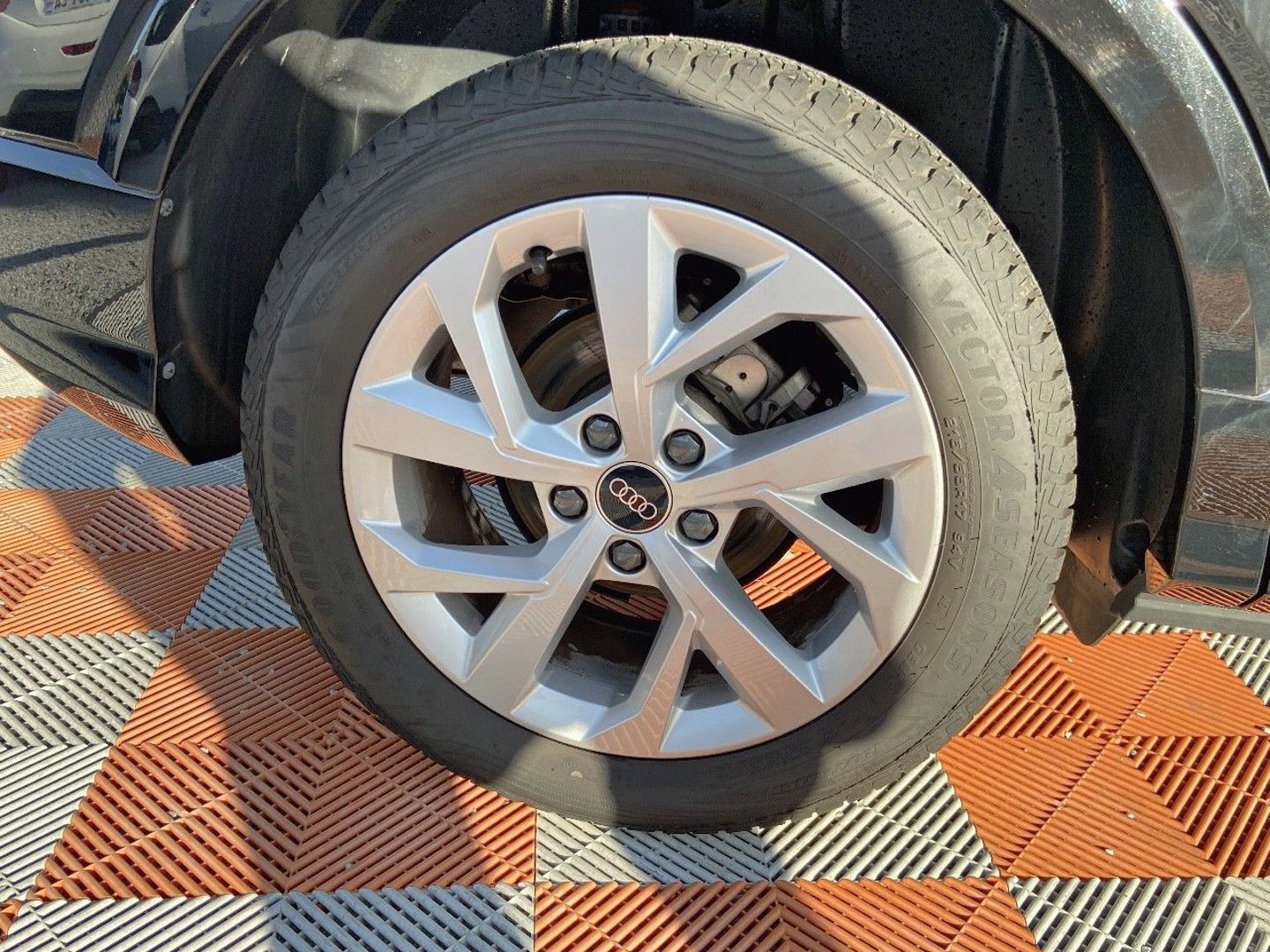 AUDI Q2 - 35 TFSI 150 S-TRONIC S-LINE Ext GPS Caméra Hayon Keyless