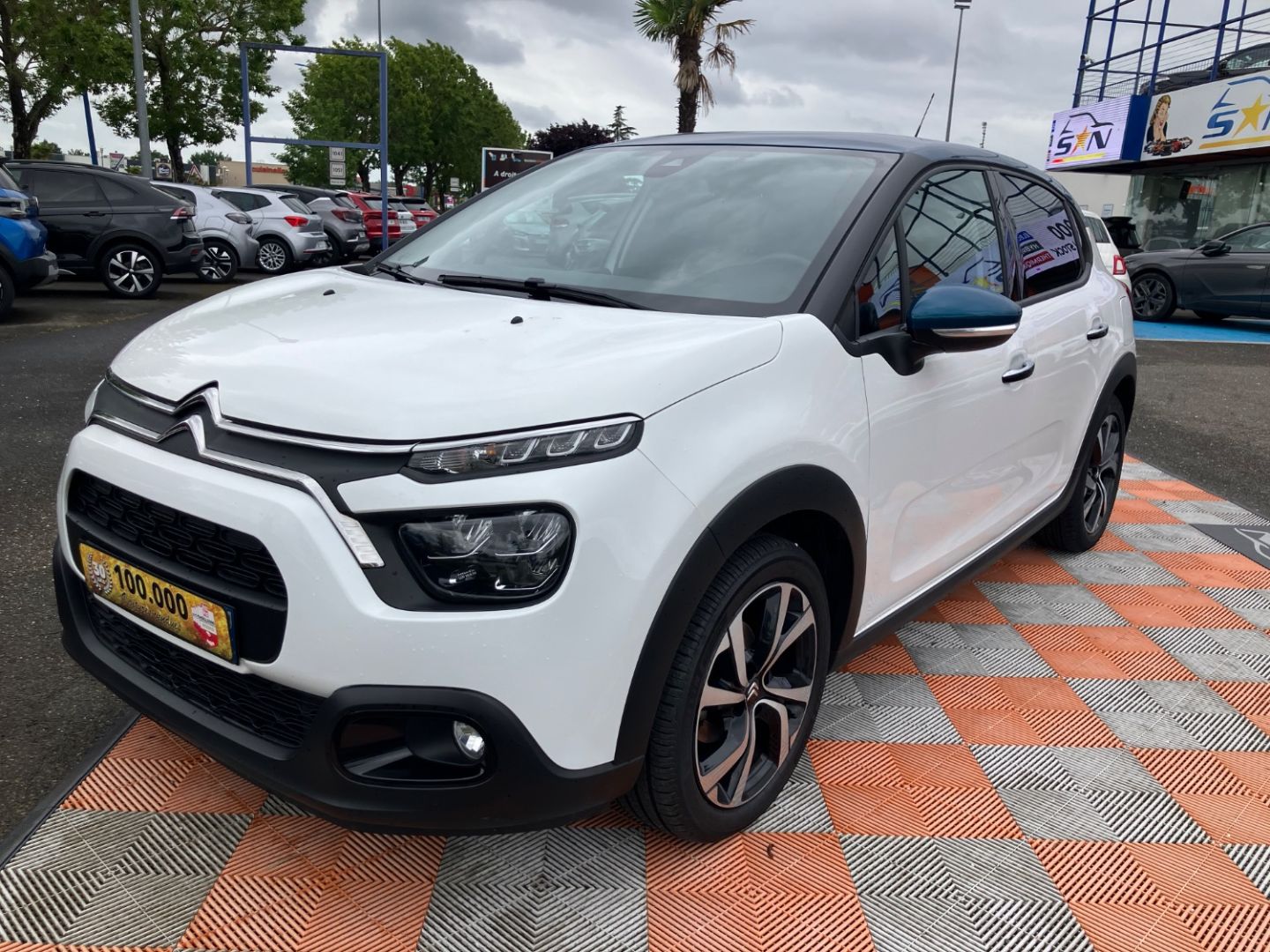 CITROEN C3 - PureTech 83 SHINE PACK GPS Caméra ADML