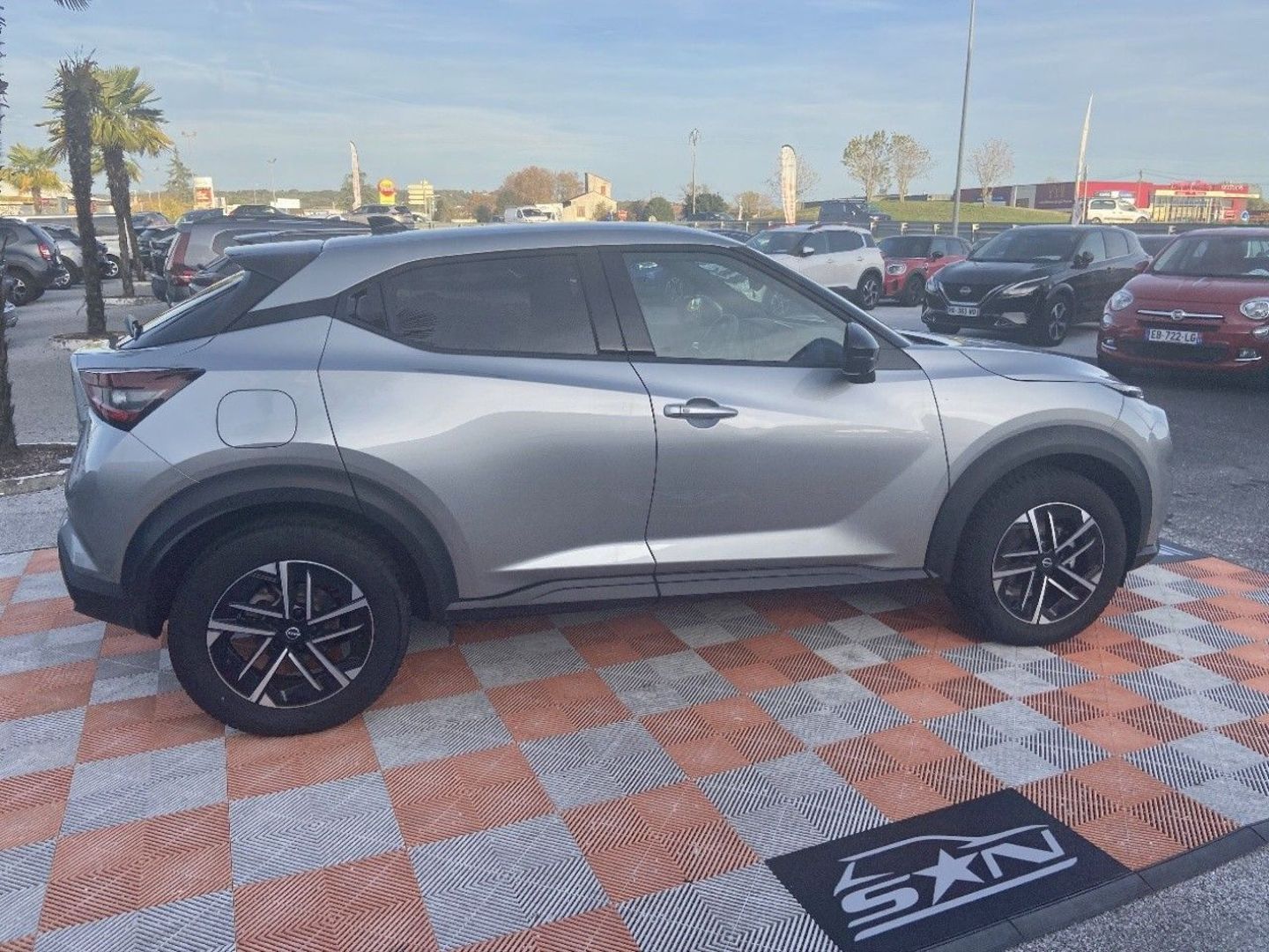 NISSAN JUKE - 1.0 DIGT 114 DCT TEKNA GPS Caméra 360° Pack Hiver