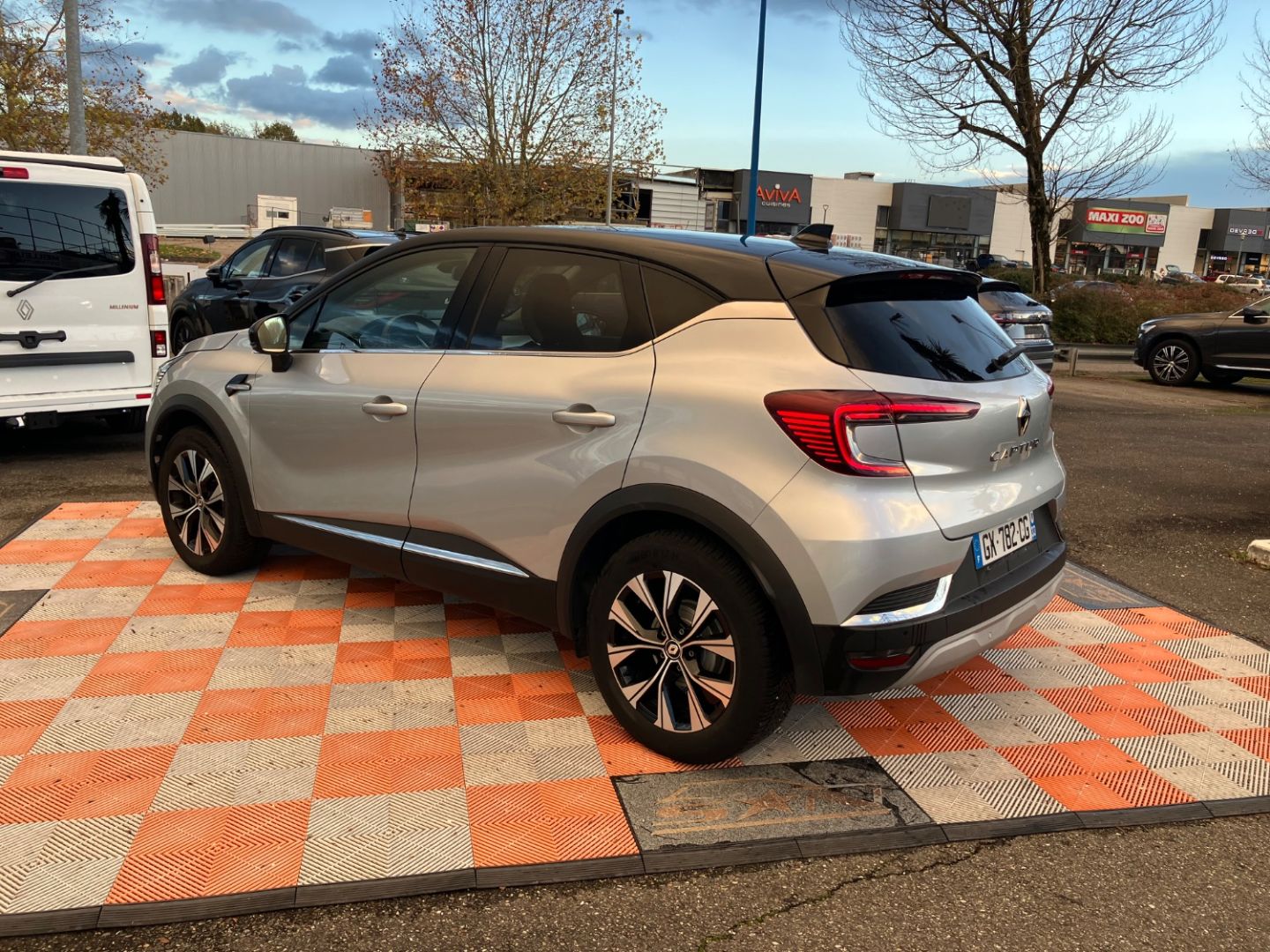 RENAULT CAPTUR - TCe 90 BV6 TECHNO GPS 9.3" Caméra
