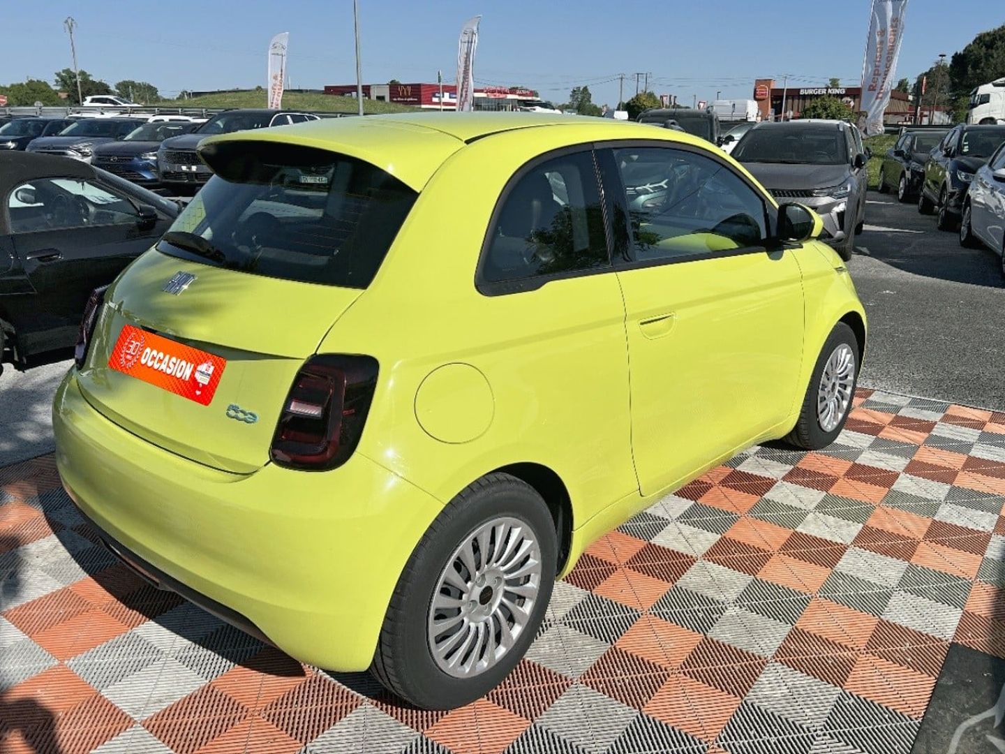 FIAT 500 e - Electrique 95 NOUVELLE 500 GPS Caméra Batterie 23.8kWh