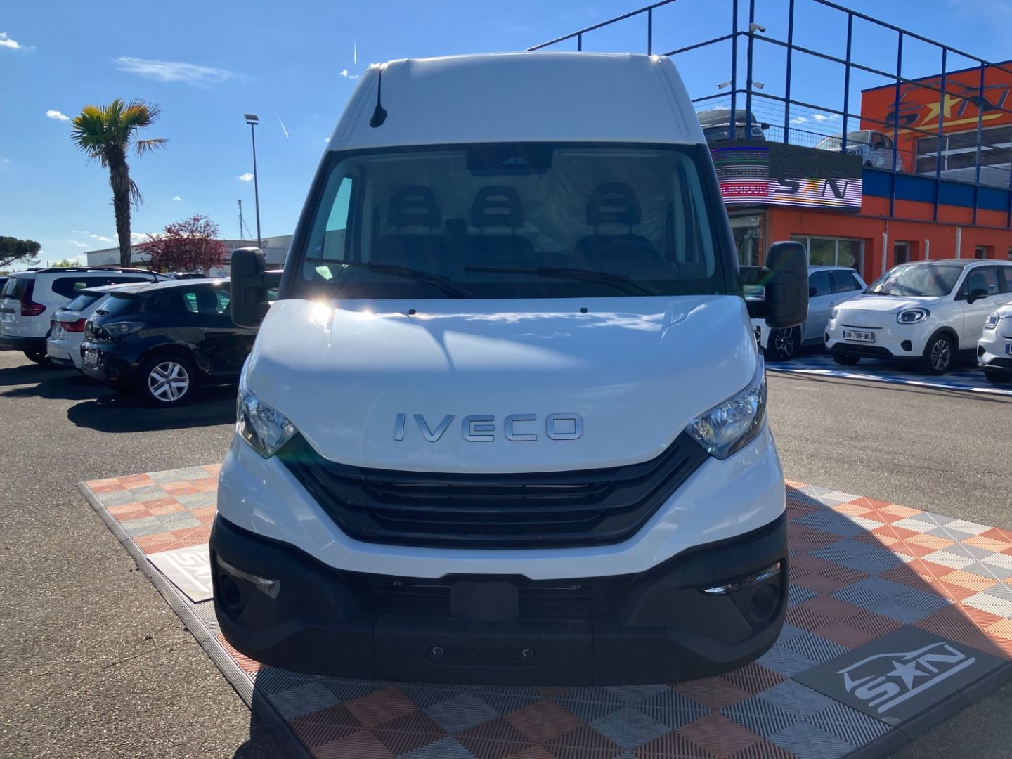 IVECO DAILY 35S FOURGON - 35S16 2.3 12m3 156 HI-MATIC BVA Clim Caméra Regul 36650HT