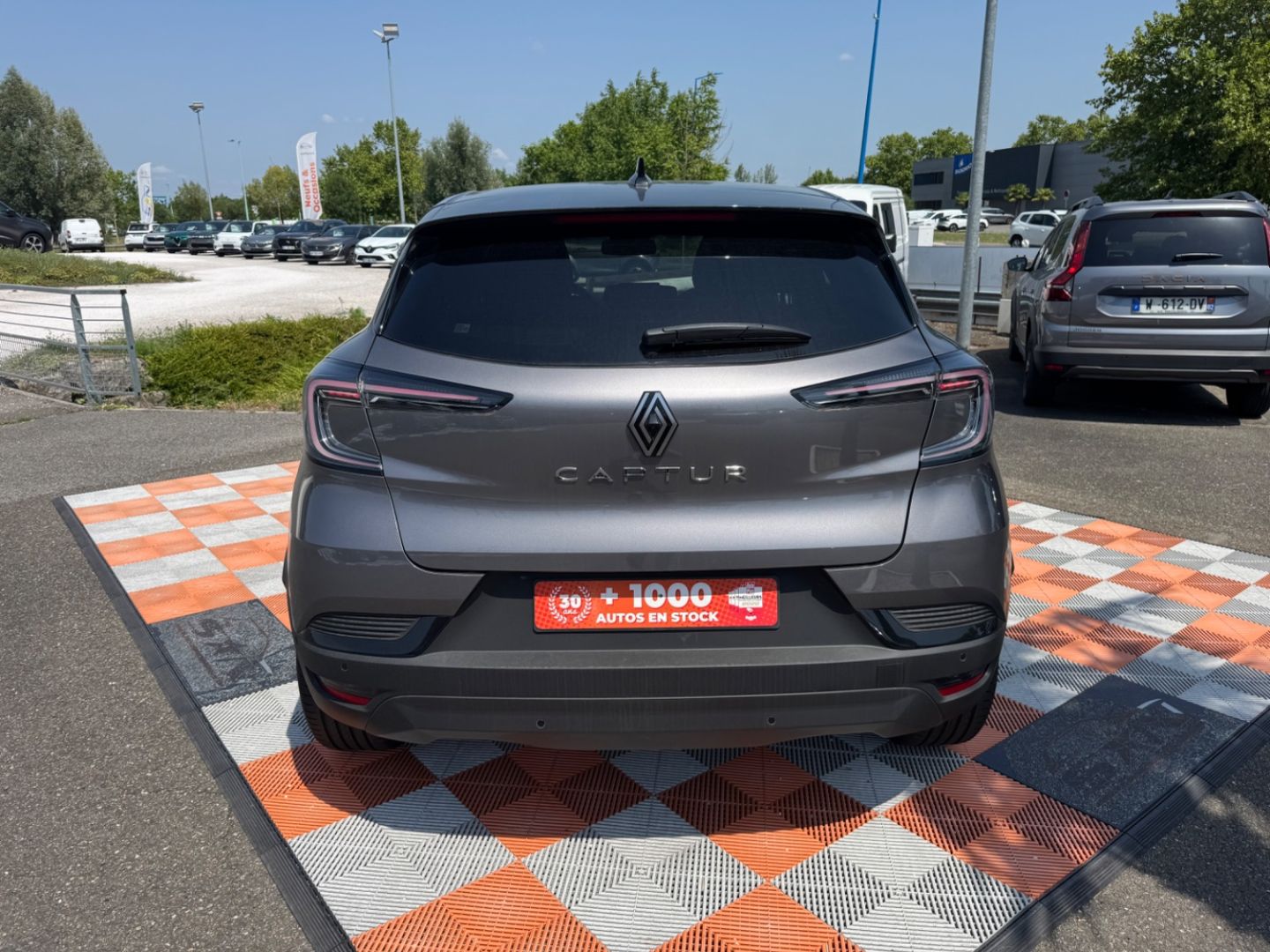 RENAULT CAPTUR - ECO-G 100 BV6 TECHNO GPS Caméra JA 18"