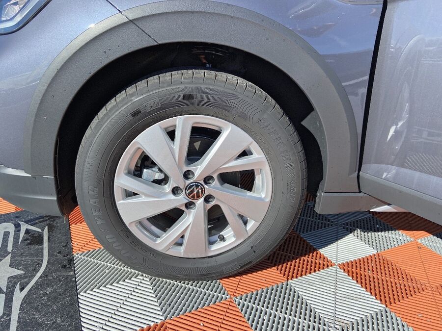 VOLKSWAGEN TAIGO - 1.0 TSI 110 DSG7 LIFE Caméra Vitres AR Surteintées