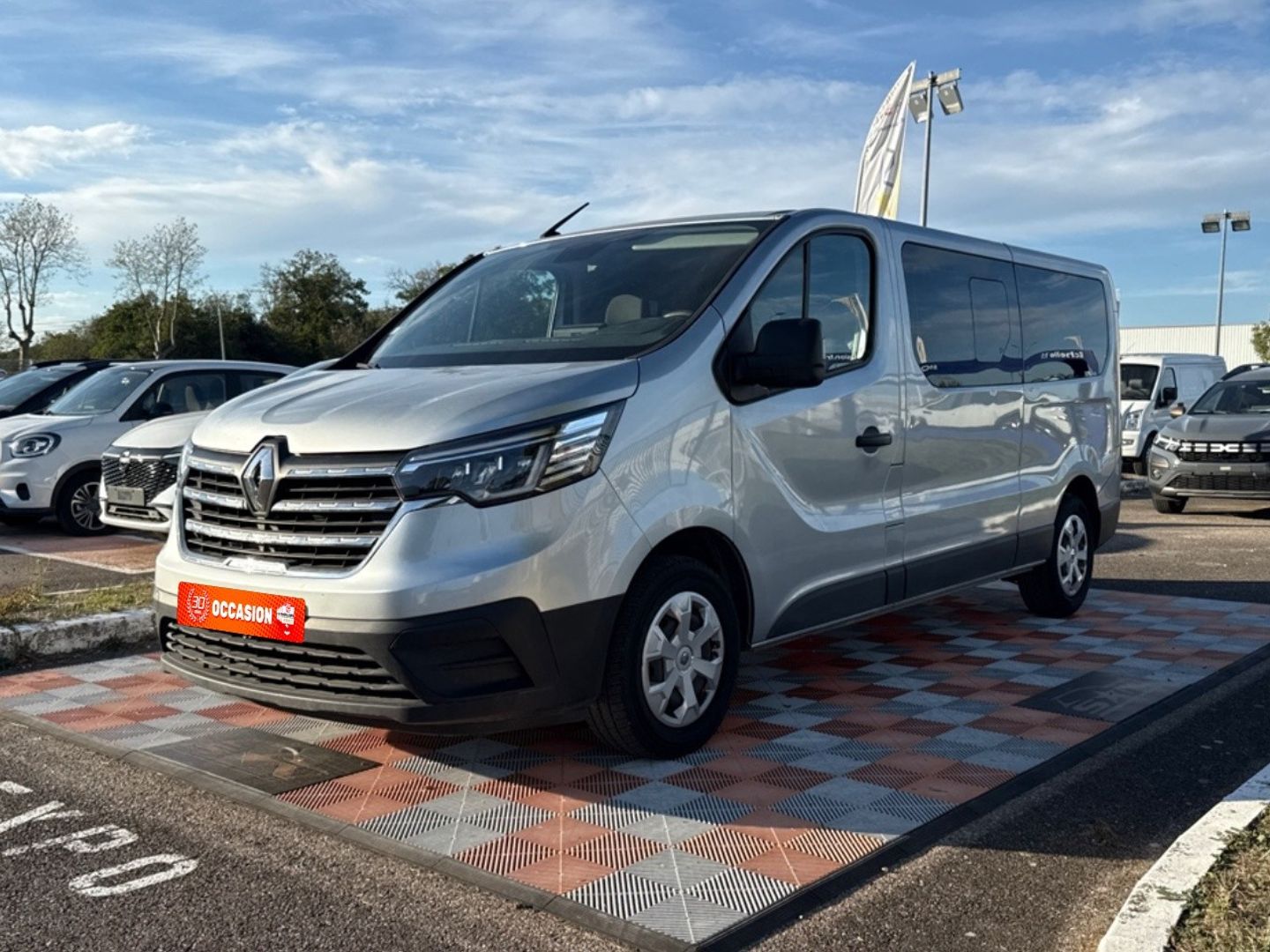 RENAULT TRAFIC COMBI - L2 2.0 DCI 150 BV6 ZEN COMBI 9PL