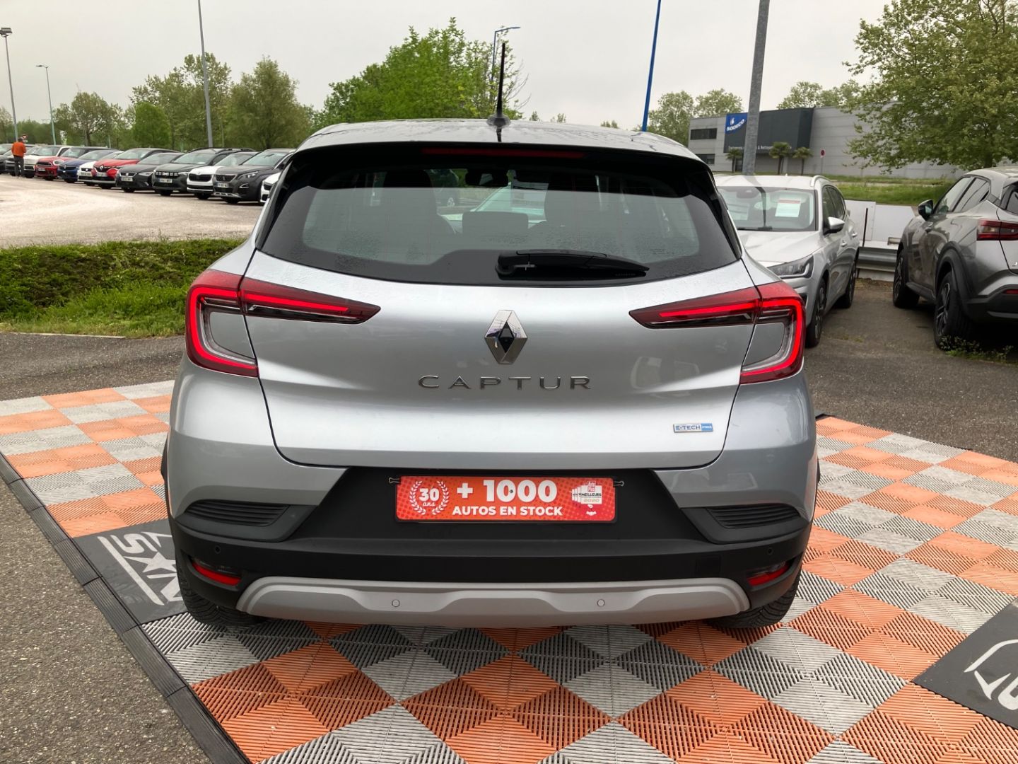 RENAULT CAPTUR - 1.6 E-TECH 145 BUSINESS GPS Caméra Clim Auto