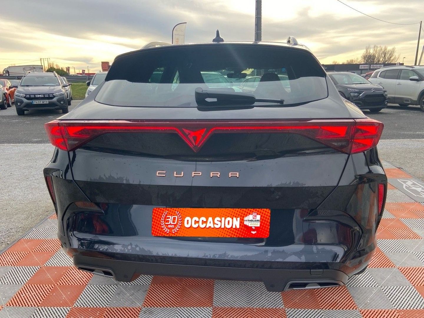 CUPRA FORMENTOR - NEW 1.5 e-TSI 150 DSG7 GPS JA 19" Sièges Sport Alcantara