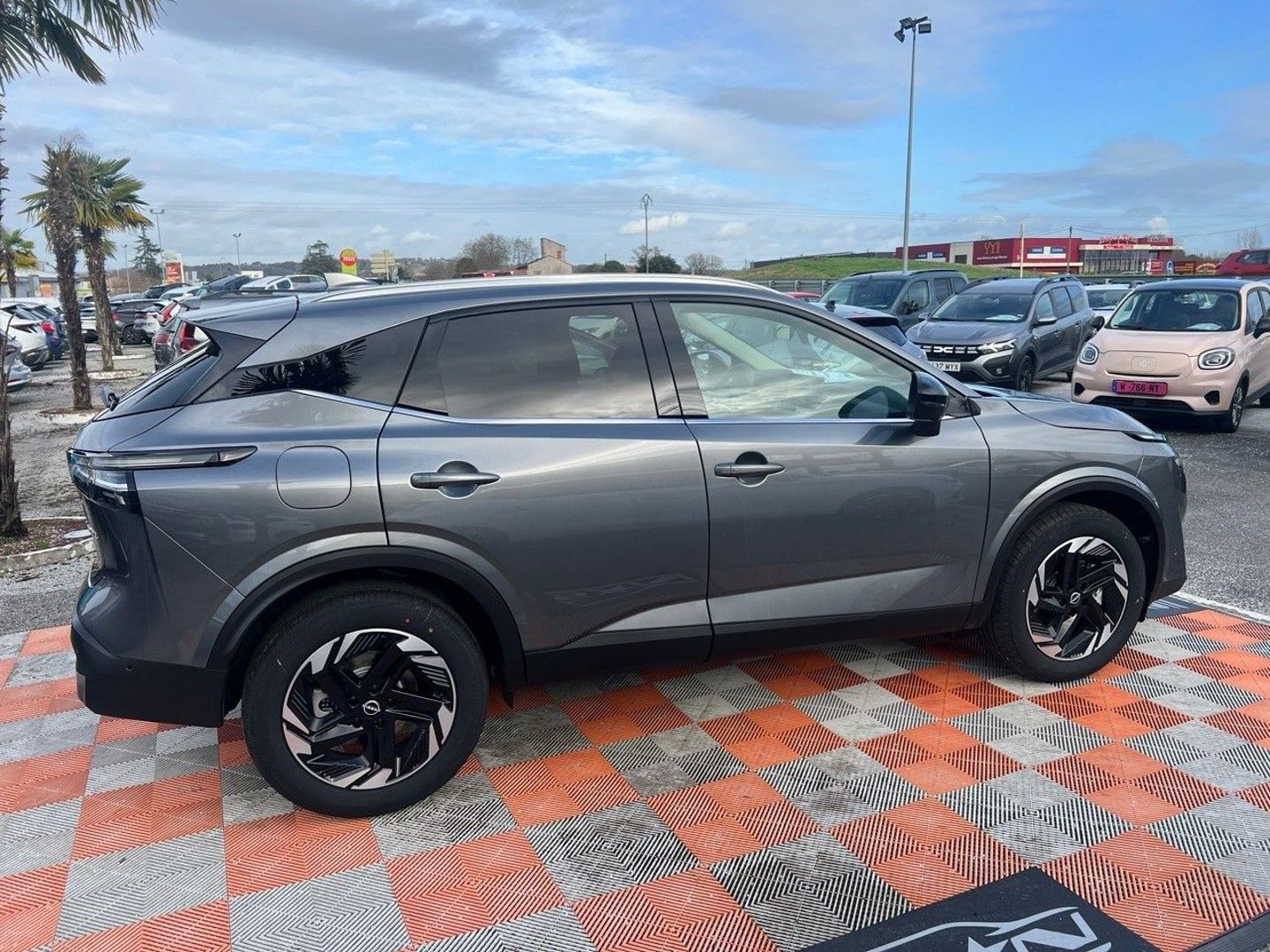NISSAN QASHQAI - NEW E -POWER 205 N-CONNECTA Hayon Barres LEDS