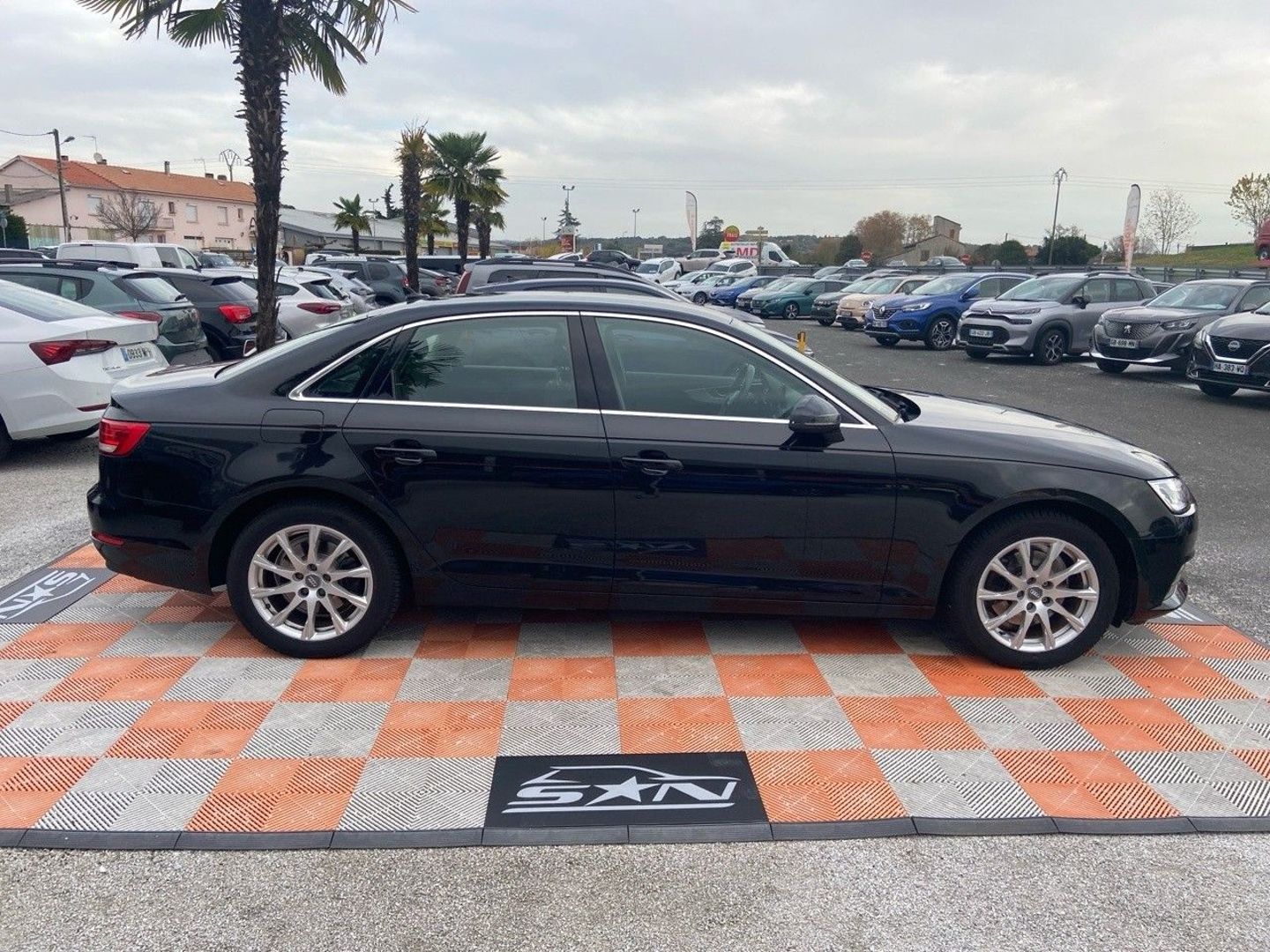 AUDI A4 - 2.0 TDI 150 S-TRONIC ADVANCED