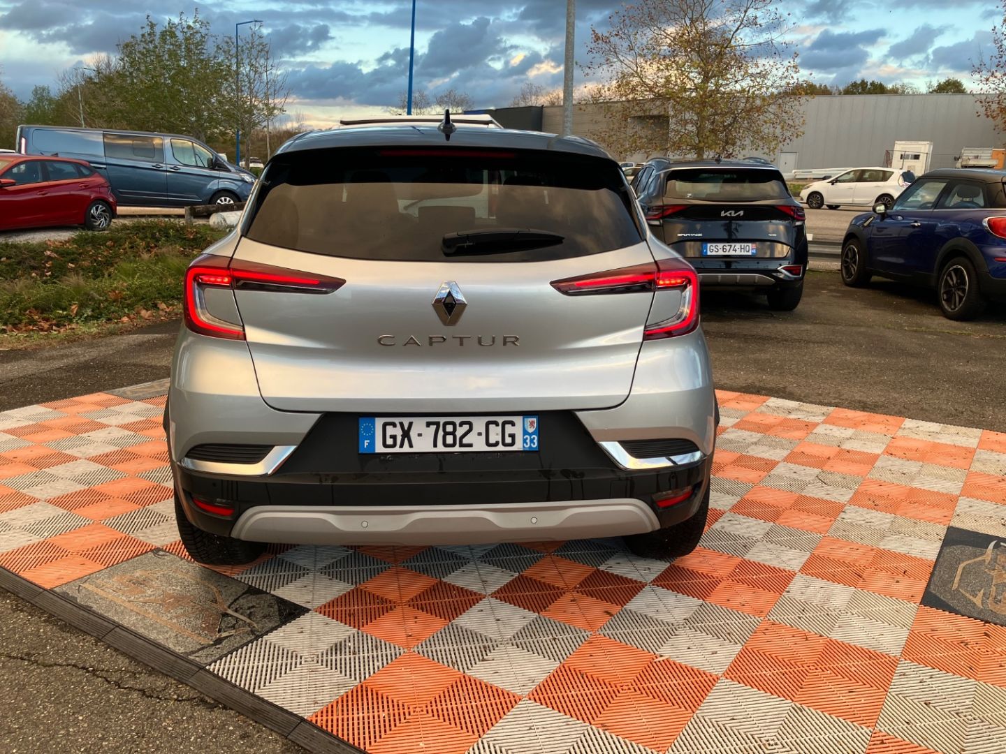 RENAULT CAPTUR - TCe 90 BV6 TECHNO GPS 9.3" Caméra