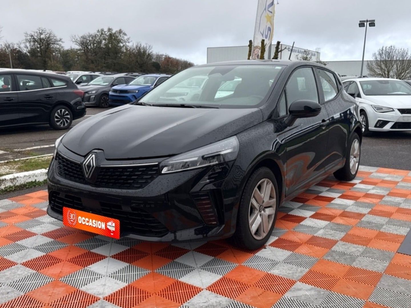 RENAULT CLIO - V DCi 100 BV6 EVOLUTION Ecran Radar