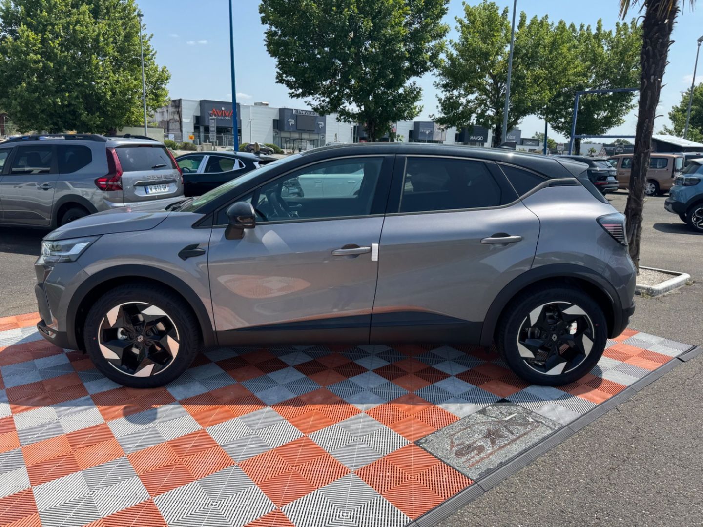 RENAULT CAPTUR - ECO-G 100 BV6 TECHNO GPS Caméra JA 18"
