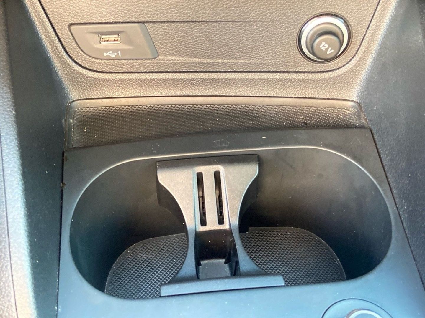 AUDI Q2 - 35 TFSI 150 S-TRONIC S LINE Ext GPS Caméra Hayon Keyless