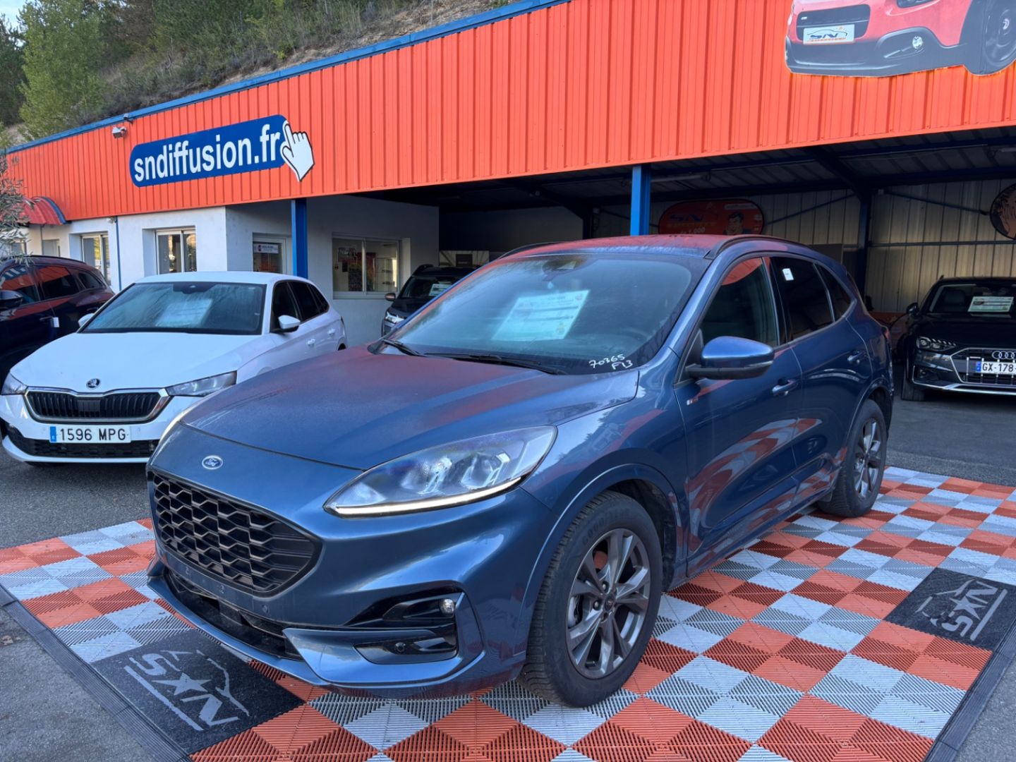 FORD KUGA 2.0 TDCI 120 ST LINE Powershift GPS Caméra Hayon Pack Hiver