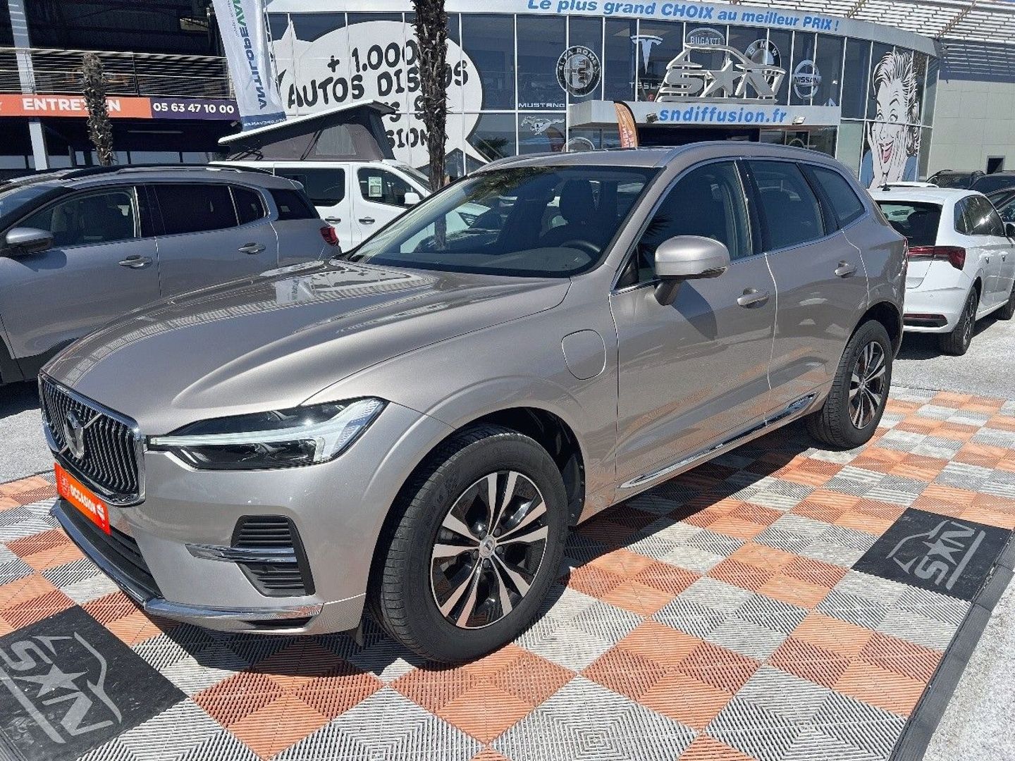 VOLVO XC 60 T6 AWD PHEV 350 BVA8 CORE BRIGHT Toit Pano Caméra Hayon JA 18"