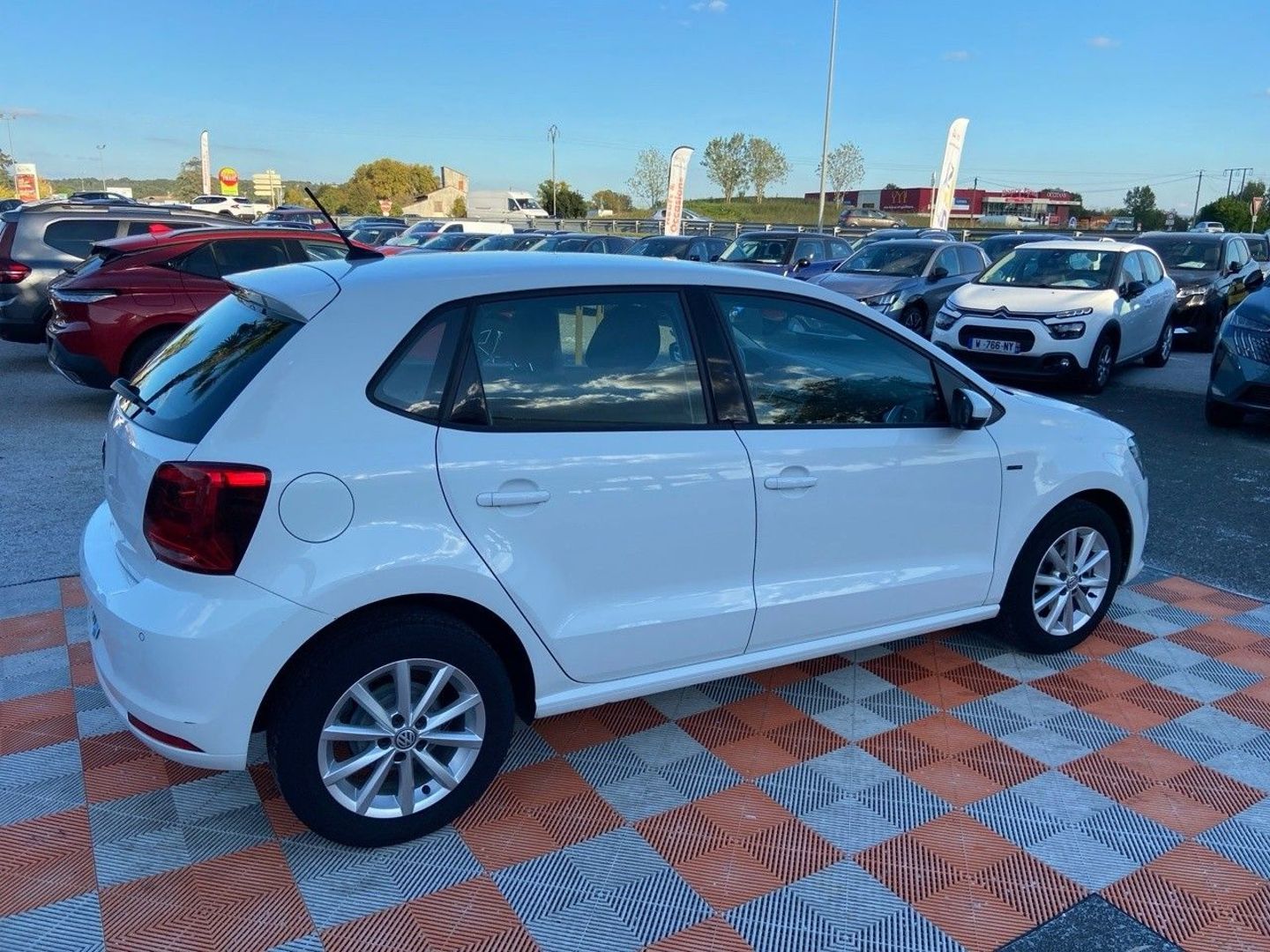 VOLKSWAGEN POLO - 1.0 60 LOUNGE