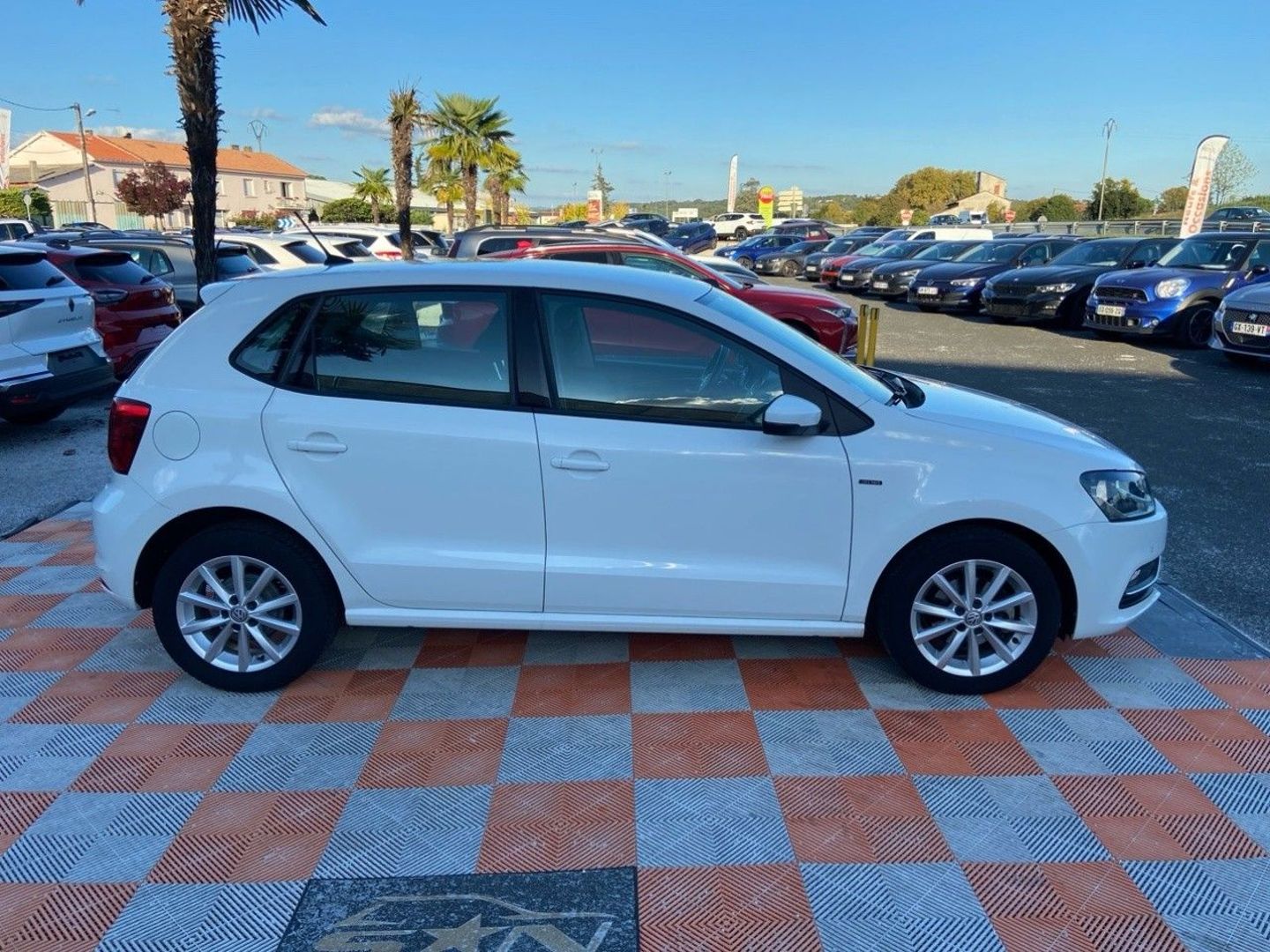 VOLKSWAGEN POLO - 1.0 60 LOUNGE