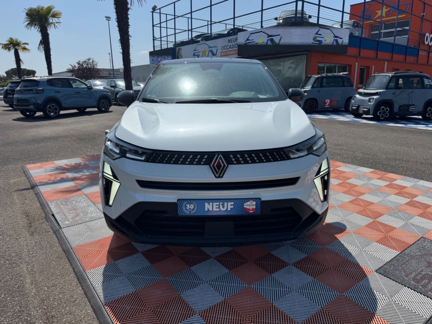 RENAULT CAPTUR - ECO-G 100 BV6 TECHNO GPS Caméra JA 18"