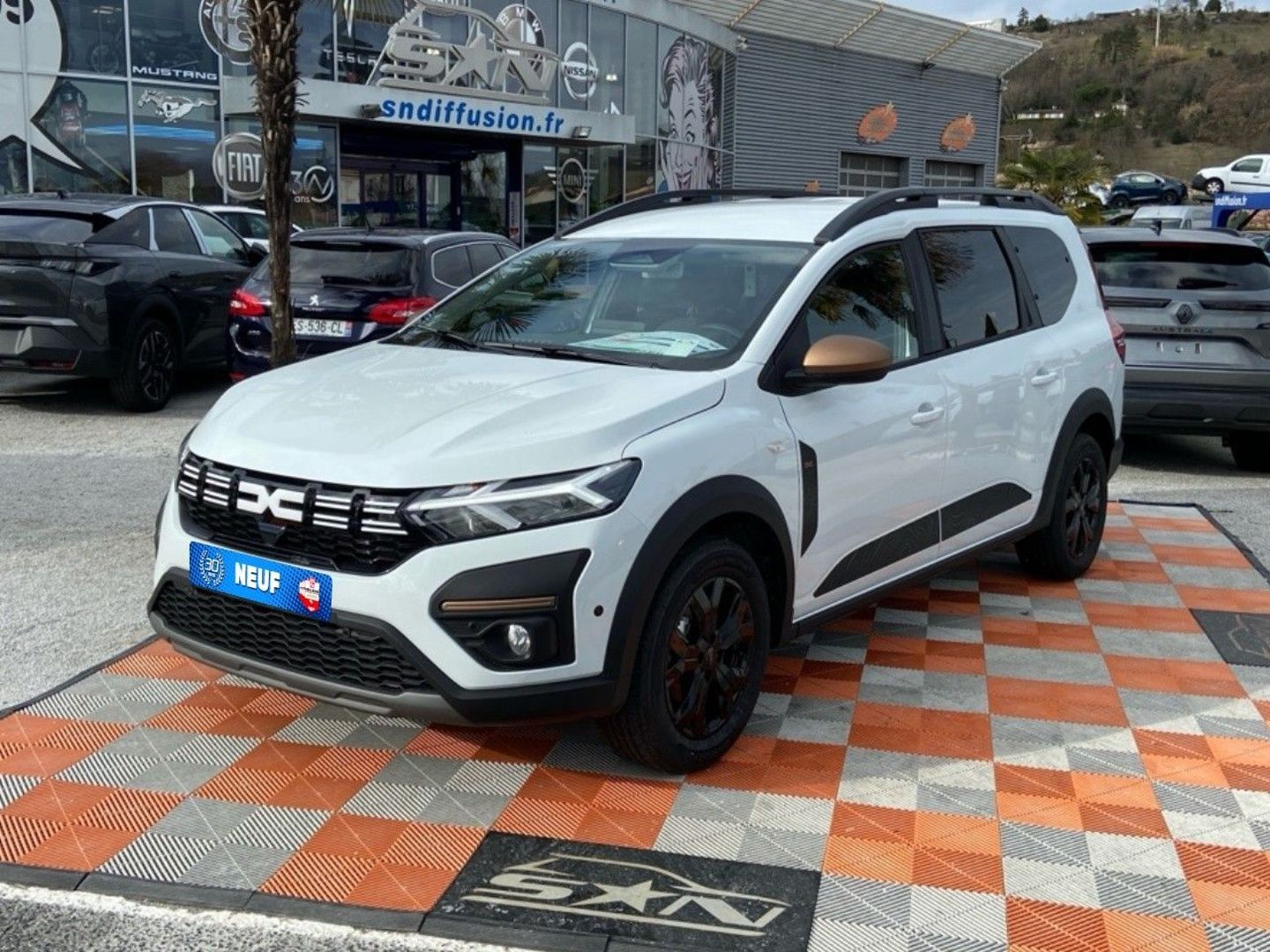 DACIA JOGGER - ECO-G 100 SL EXTREME + PACK NAVIGATION & CONFORT 7PL