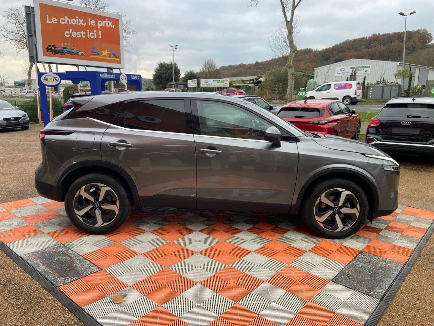 NISSAN QASHQAI - Mild Hybrid 158 X-TRONIC N-CONNECTA Hayon GPS Caméra 360° Pack Hiver