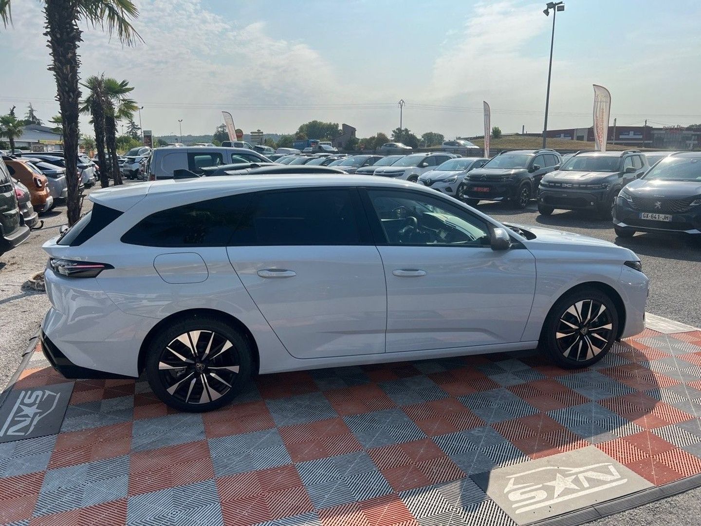 PEUGEOT 308 SW - NEW BlueHDi 130 EAT8 ALLURE PACK ACCES & NAVIGATION