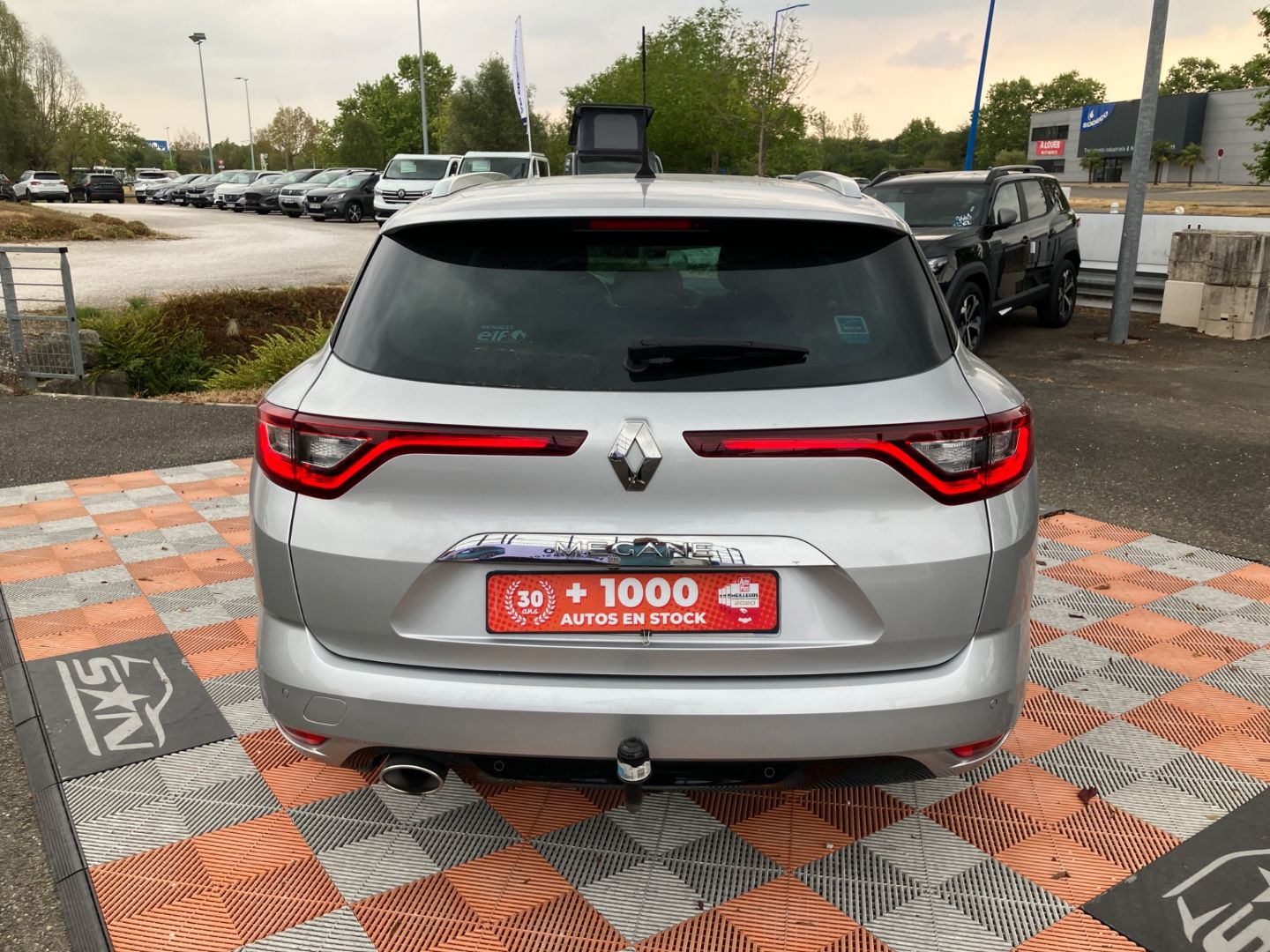 RENAULT MEGANE ESTATE - 1.6 DCI 130 BV6 INTENS GPS Caméra Tête Haute JA 17"