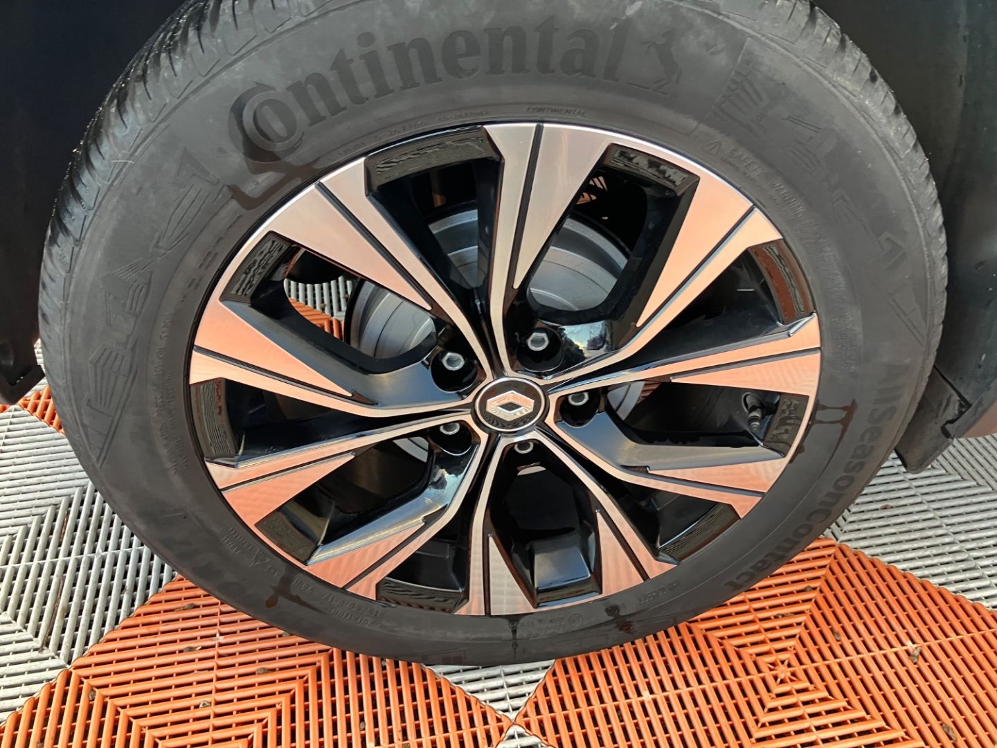 RENAULT CAPTUR - TCe 90 BV6 TECHNO GPS 9.3" Caméra